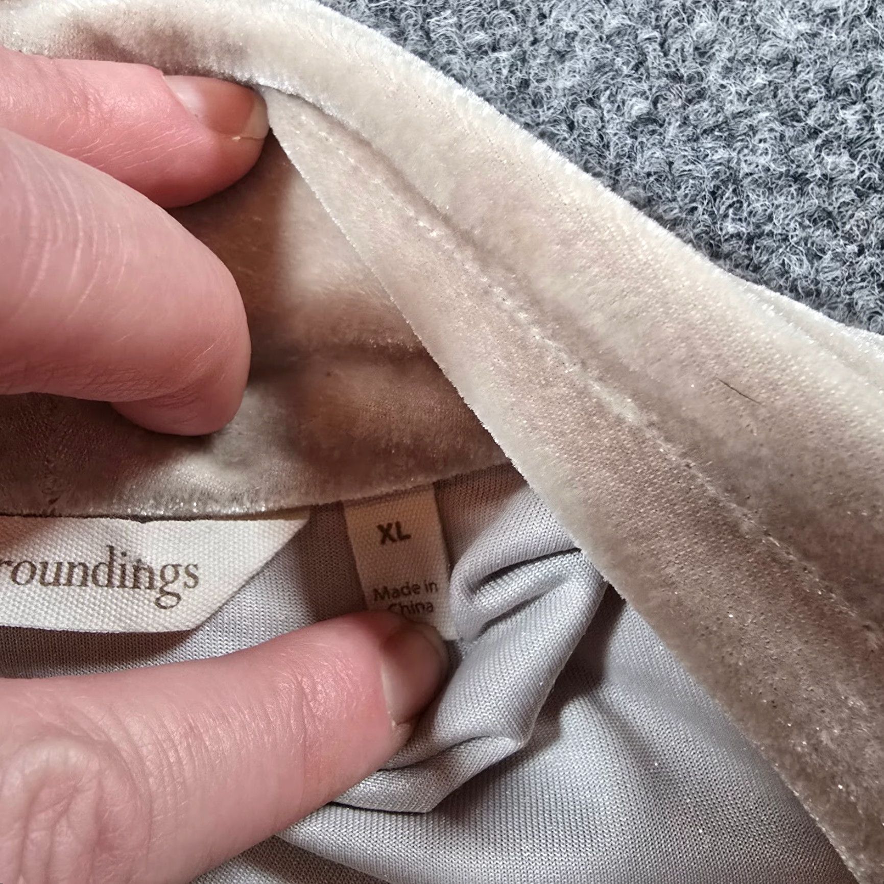 Vintage Susan Graver Cardigan Women M Velour Open Front 3/4 Sleeve Beige Tan Classic Vintage? Wait. Size M / US 6-8 / IT 42-44 - 4 Thumbnail
