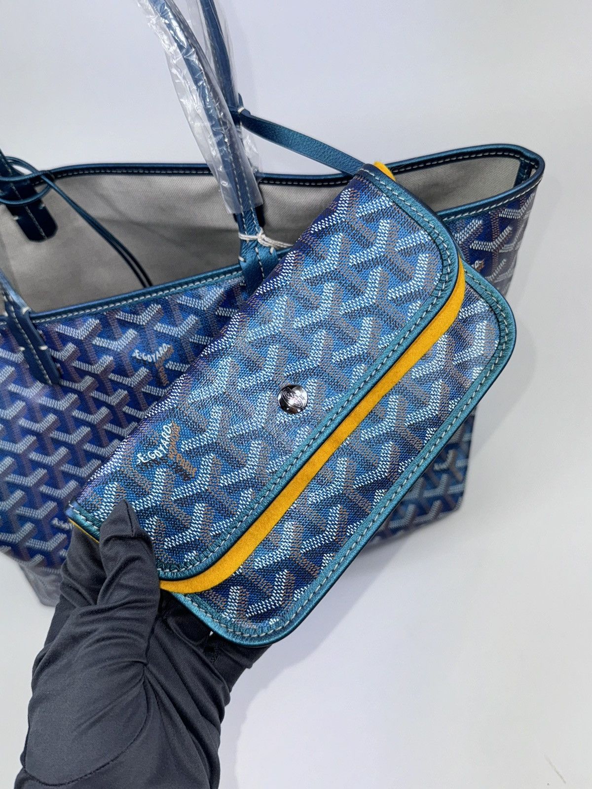 Goyard SAINT LOUIS PM LIMITED EDITION IRIDESCENT BLUE BAG Size ONE SIZE - 4 Thumbnail