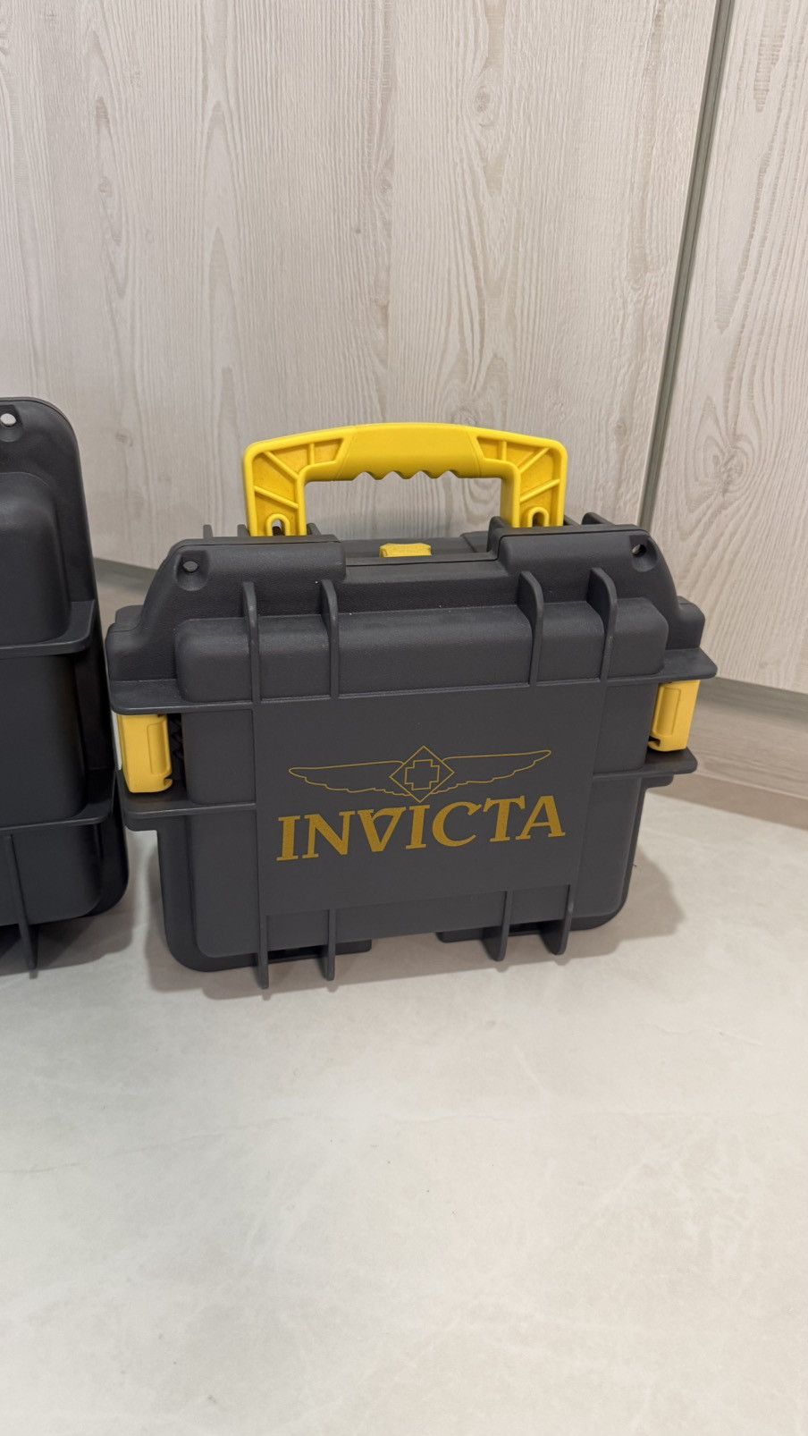 Invicta Invicta 3 & 8 Slot Collector Dive Cases Gray w/Yellow Handle Size ONE SIZE - 3 Thumbnail