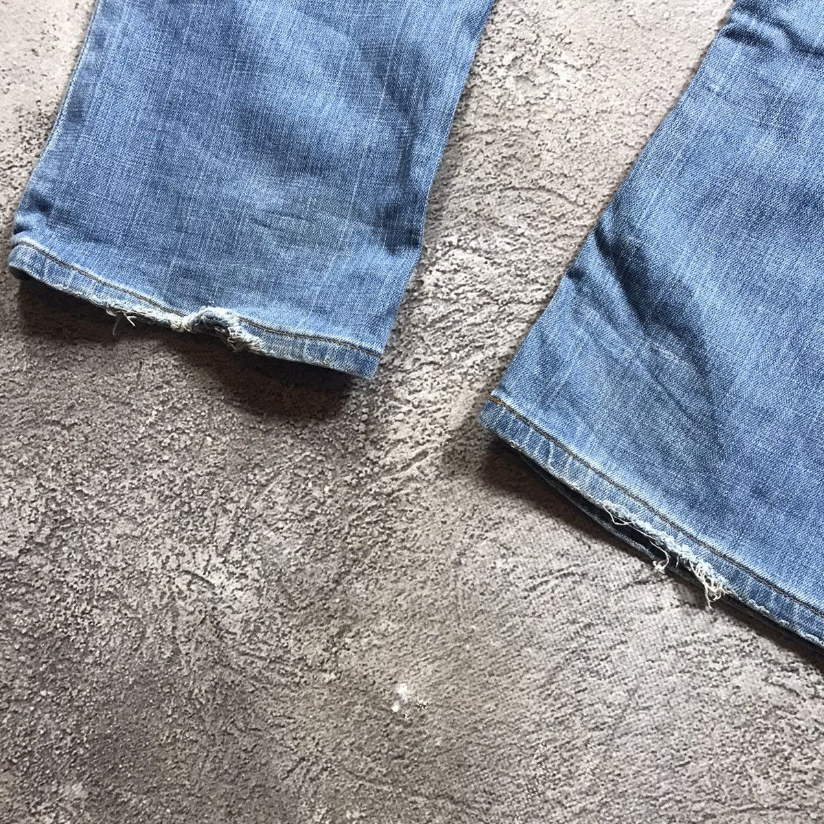 Vintage Vintage Y2K Distressed Flared Denim Jeans Baggy Fit Logo 29 Size 29" - 5 Thumbnail