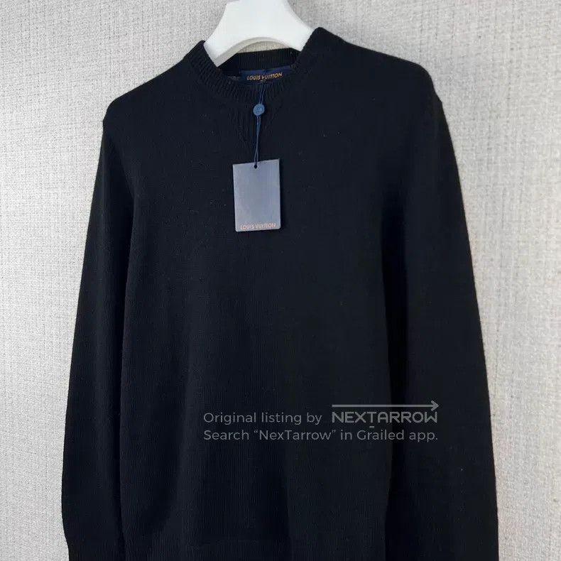 Louis Vuitton Louis Vuitton Knitted cashmere sweater with logo on the ba Size US M / EU 48-50 / 2 - 2 Thumbnail
