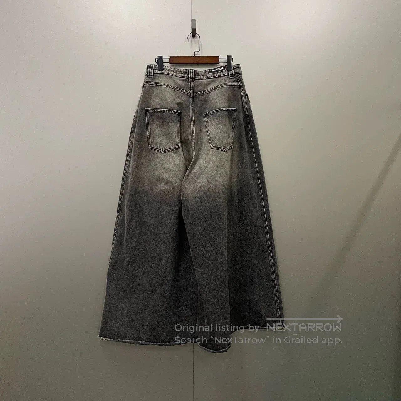 Balenciaga Balenciaga Wide-Leg Washed Jeans. Size 29" - 2 Thumbnail