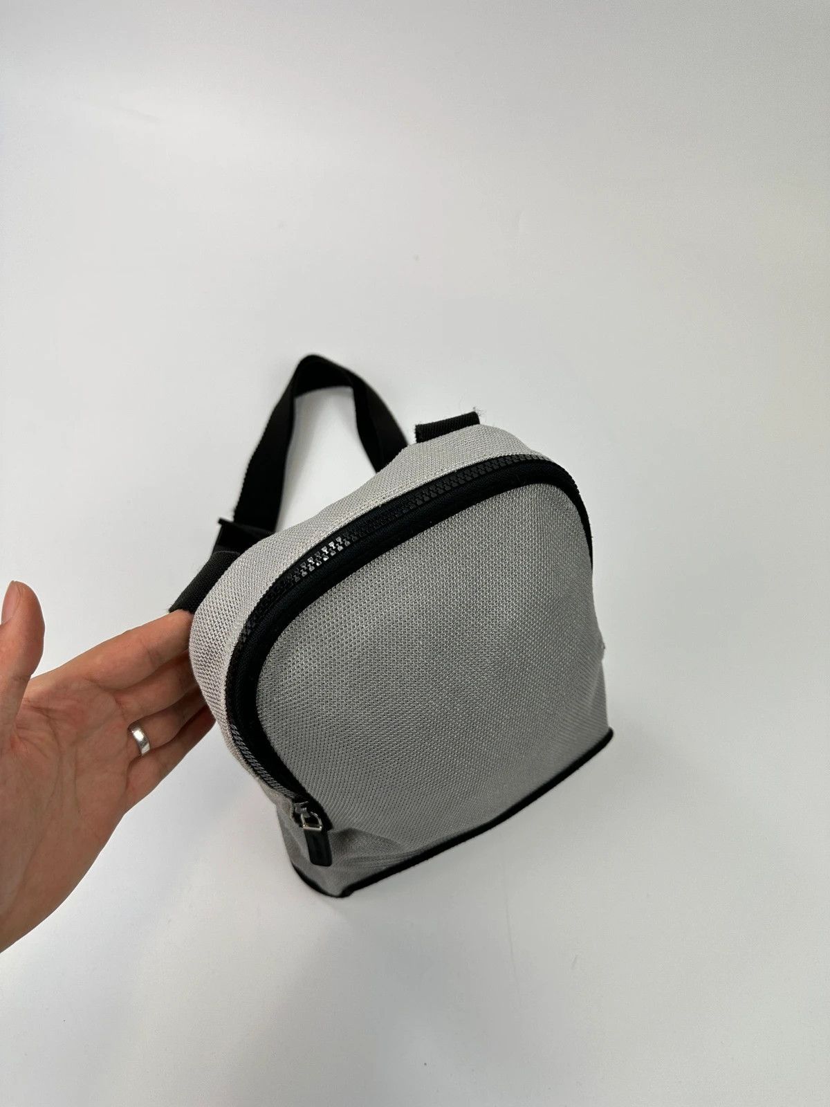 Miu Miu Miu Miu SS99 Grey Mesh 2in1 Chest Bag Backpack Size ONE SIZE - 9 Thumbnail