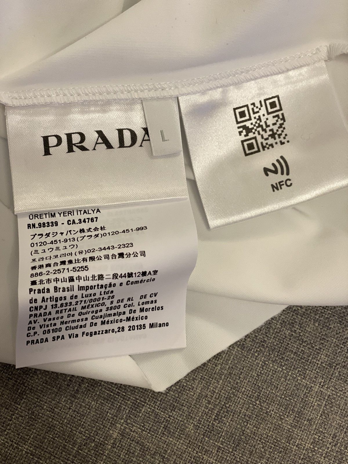 Prada Prada white technical nylon logo turtleneck jersey L Size US L / EU 52-54 / 3 - 7 Thumbnail