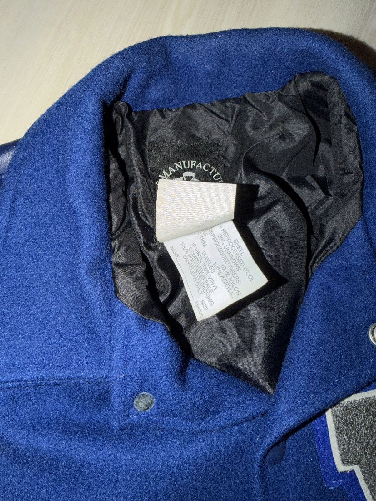 Vintage Vintage Y2K Varsity Letterman Bomber “W” Band Patch Sz S Size US S / EU 44-46 / 1 - 8 Thumbnail