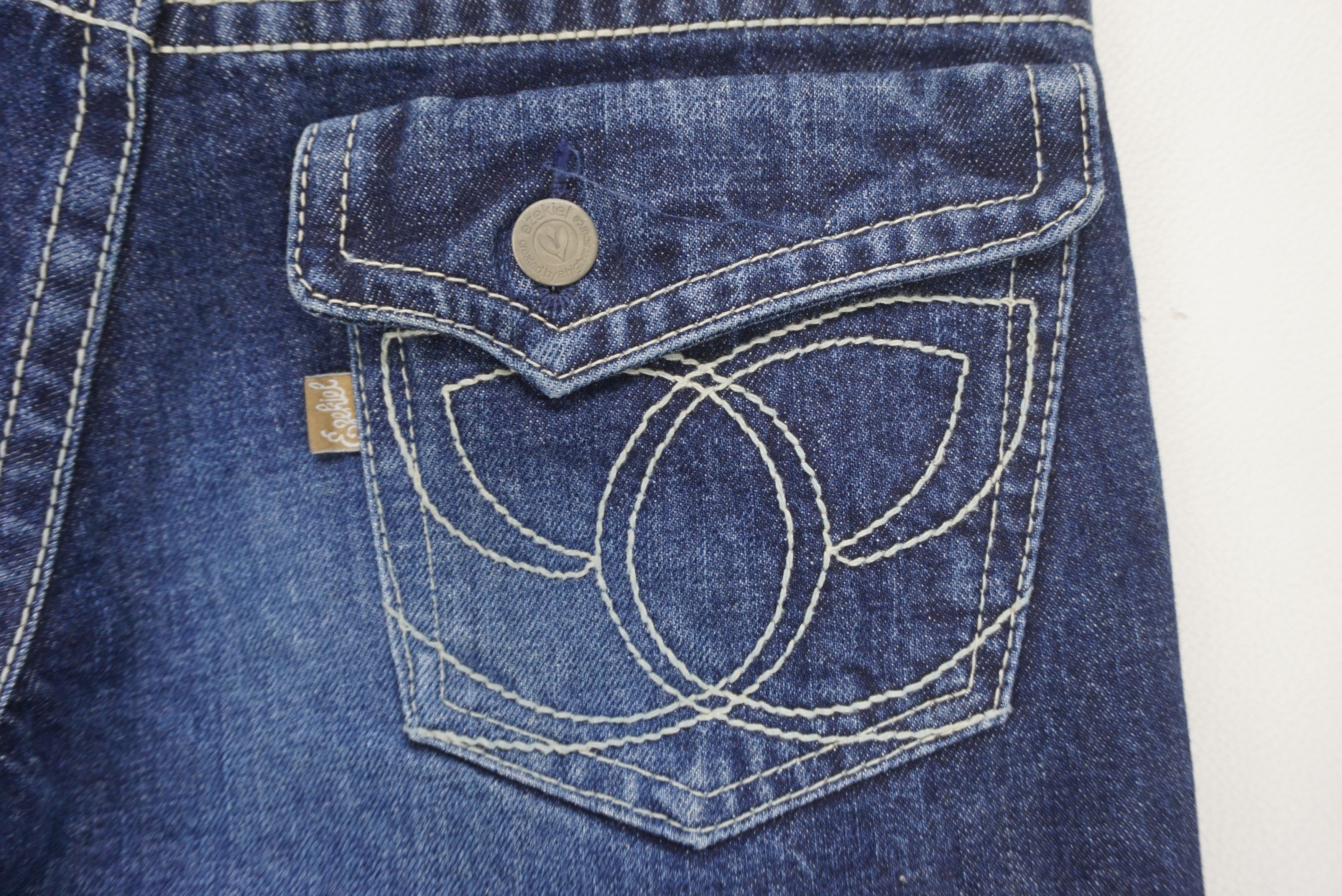 Ezekiel Ezekiel Jeans Size 26 fit W30xL33.5 Low Rise Bootcut Denim Size 26" / US 2 / IT 38 - 10 Thumbnail