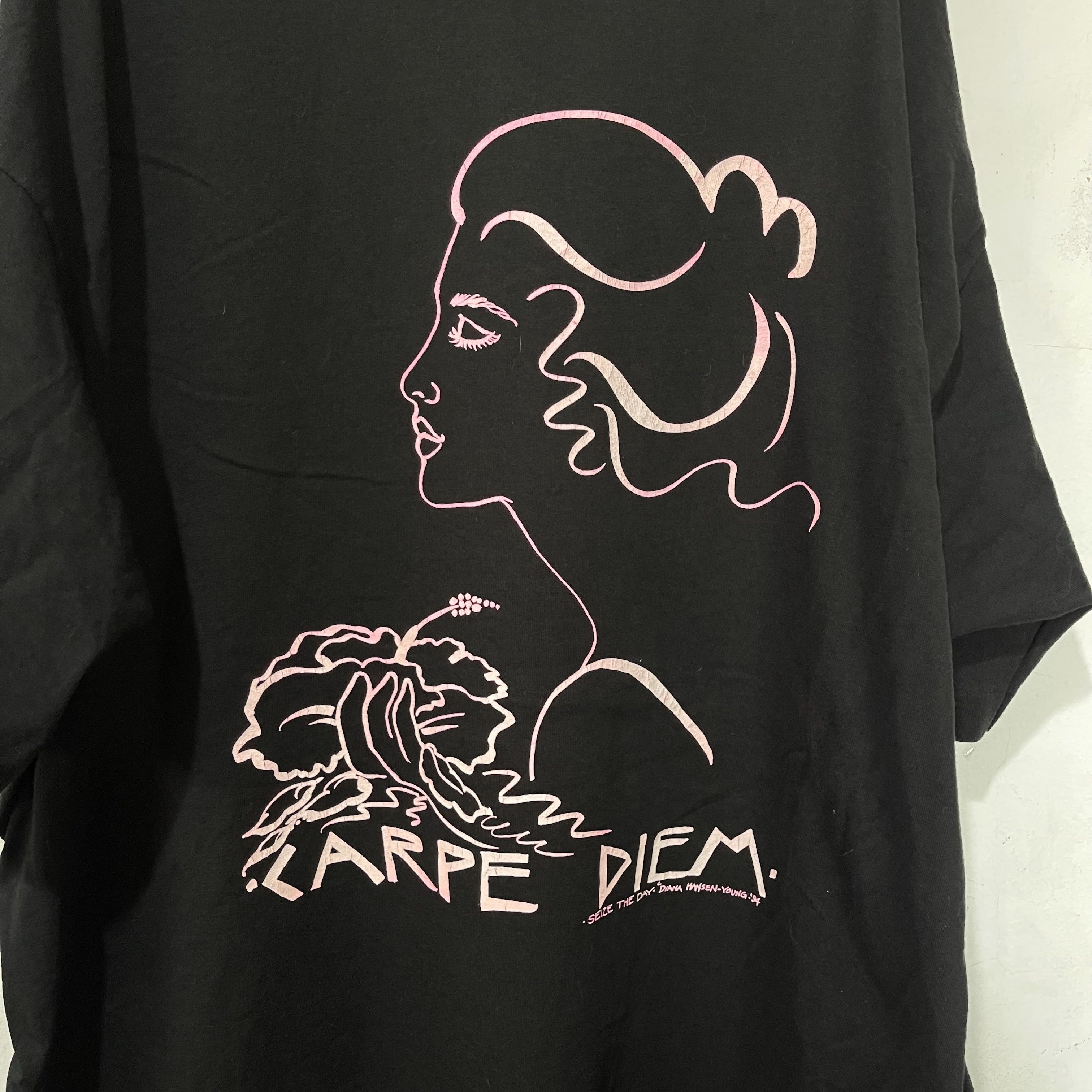 Vintage Vintage 90s Carpe Diem Line Art Girl T-Shirt Size US XXL / EU 58 / 5 - 2 Thumbnail