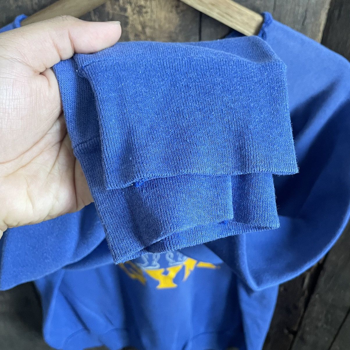 Vintage Vintage 90’s Gold Gym Sweatshirt Size US M / EU 48-50 / 2 - 6 Thumbnail