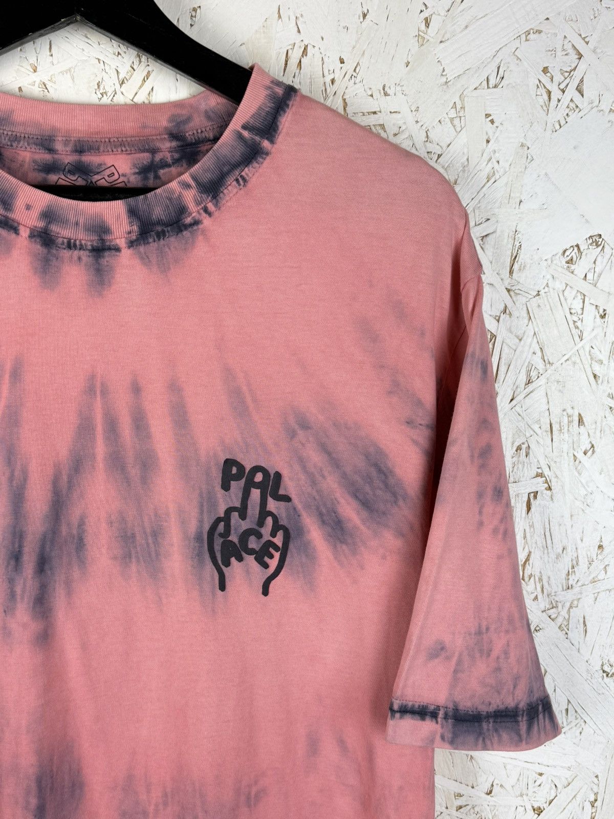Palace Palace Finger Up FW18 Tie Dye T-Shirt Size S Size US S / EU 44-46 / 1 - 2 Thumbnail