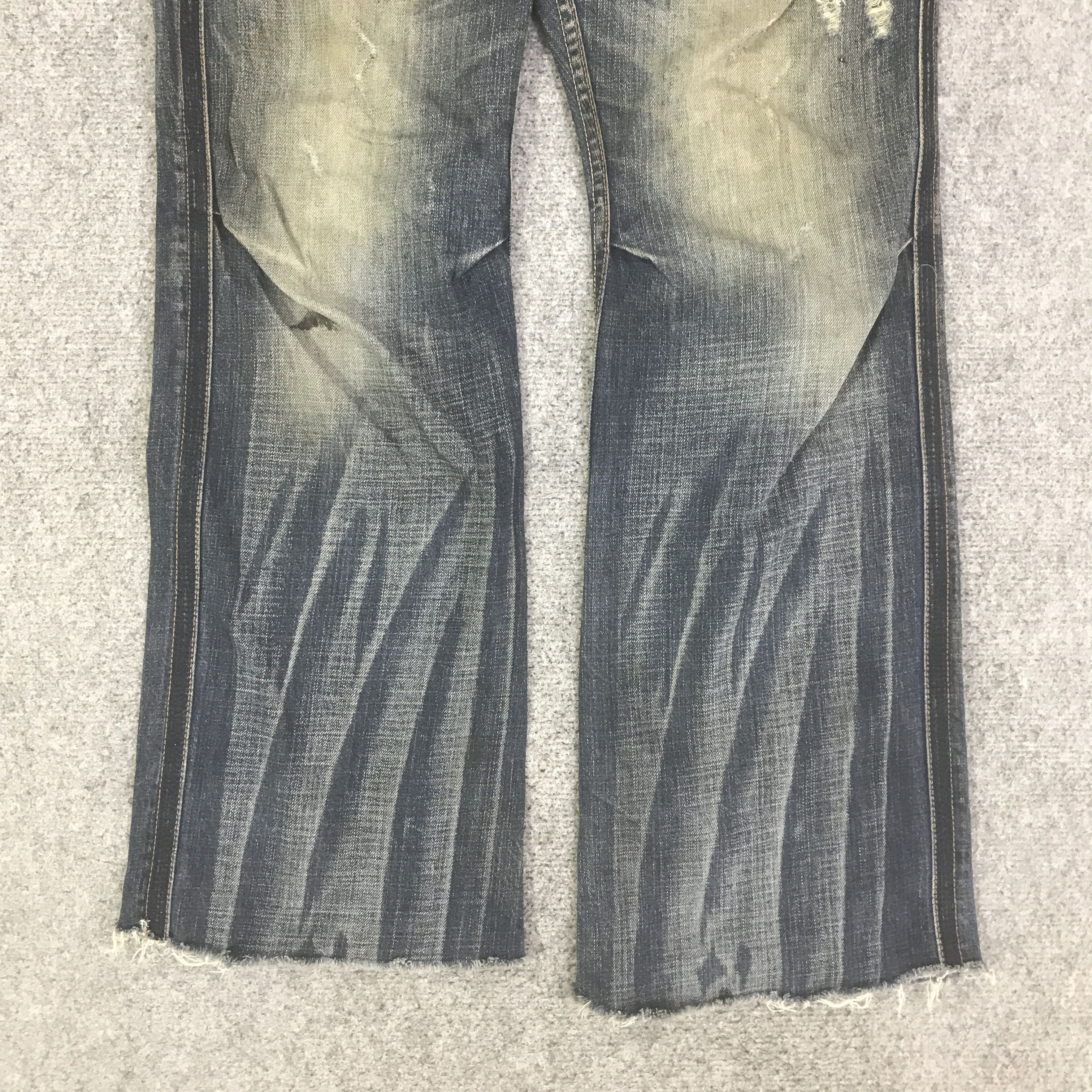 Japanese Brand URBANCRAFT DISTRESSED JEANS BOOTCUT DENIM PANTS K129B15 Size US 33 - 3 Thumbnail