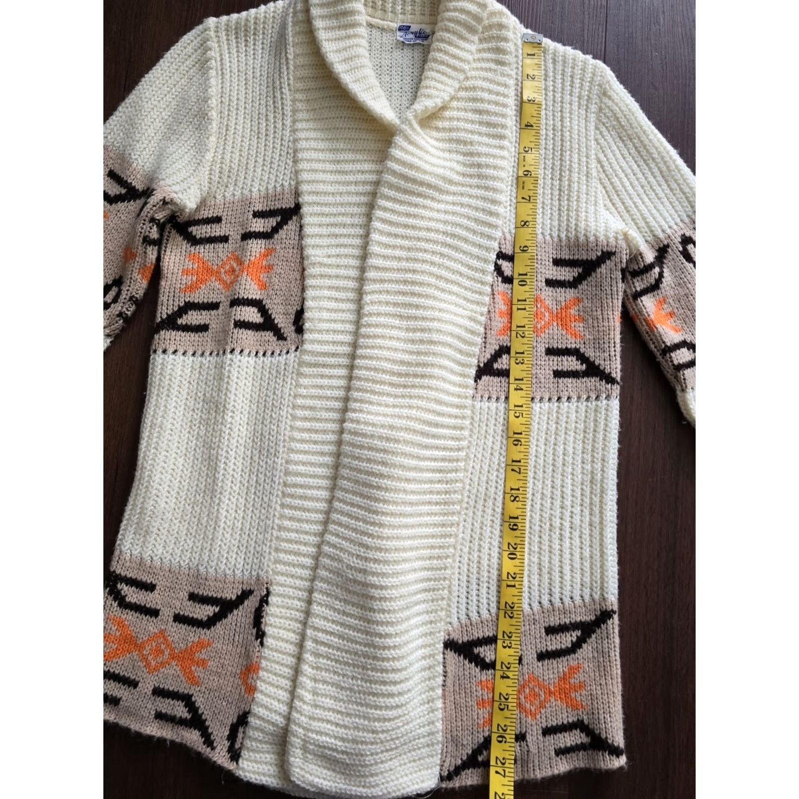 Vintage VINTAGE 70s Aztec Southwestern Sweater Unisex M Beige Acrylic long sleeve Boho Hippie Union Made Unbranded Mens Womens Girls Boys Size US M / EU 48-50 / 2 - 5 Thumbnail