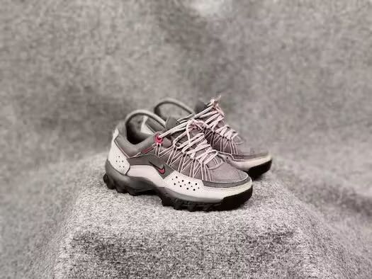Nike ACG Rare Vintage Nike ACG Trail Low Top Sneakers Outdoor Shoes Size US 5.5 / EU 38 - 3 Thumbnail