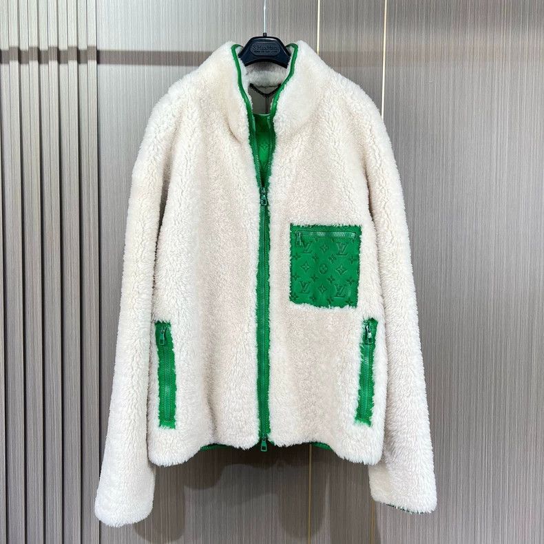 Louis Vuitton Louis Vuitton White Green Fur Jacket Size US L / EU 52-54 / 3 - 1 Thumbnail