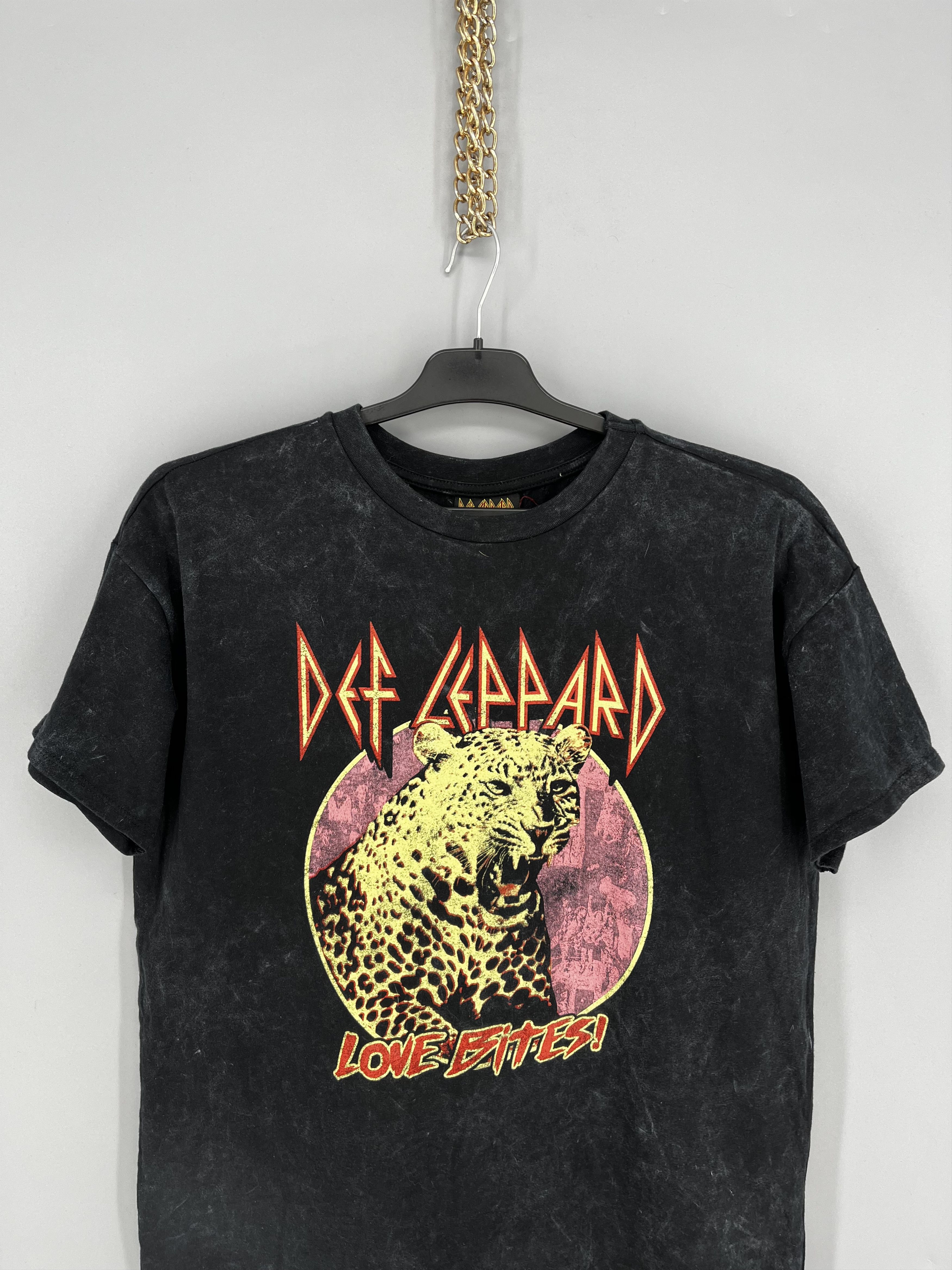 Band Tees Def Leppard Love Bites Hysteria Glam Metal Rock Band Tee S Size US S / EU 44-46 / 1 - 6 Thumbnail