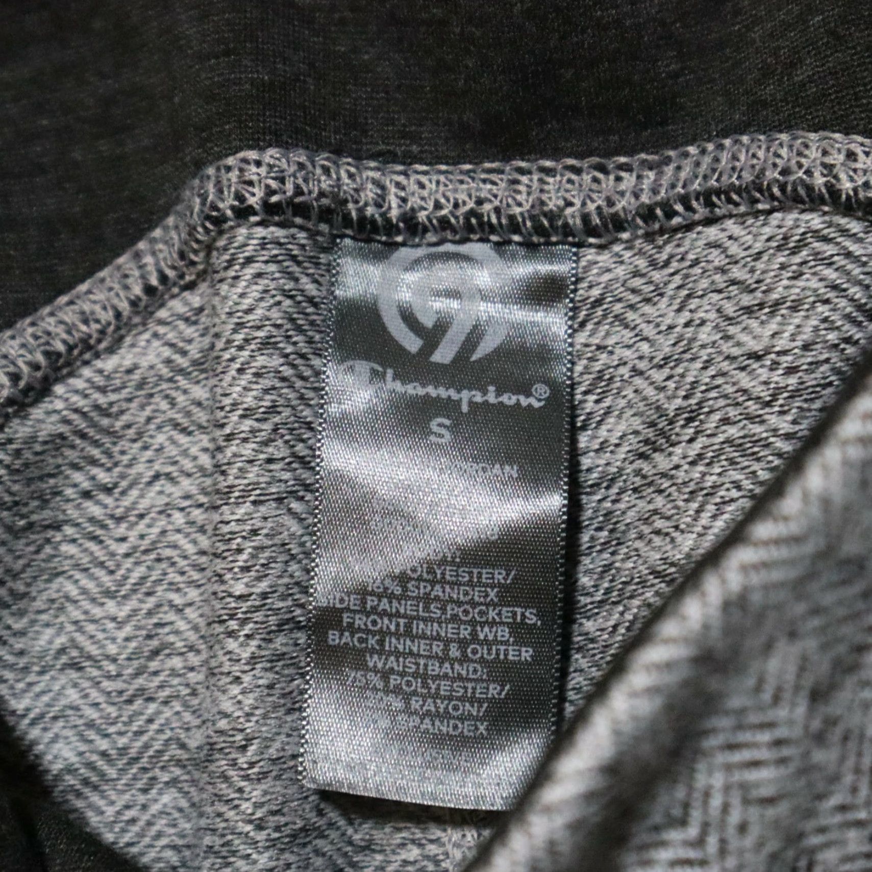 Champion Champion Compression Capri Legging Short Gym Active Gray Women's Size S Small shorts Size 28" / US 6 / IT 42 - 2 Thumbnail
