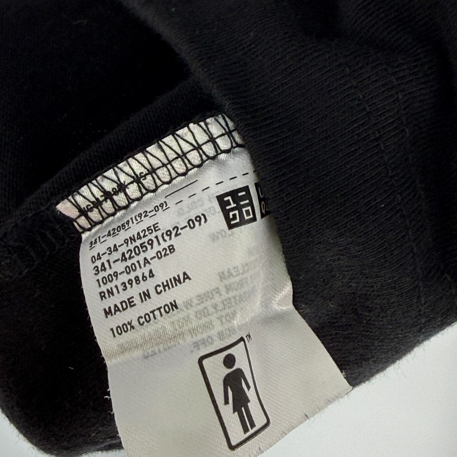 Uniqlo Uniqlo UT Skateboarder Let’s Hang Around And Be Cool T-Shirt Size US M / EU 48-50 / 2 - 7 Thumbnail