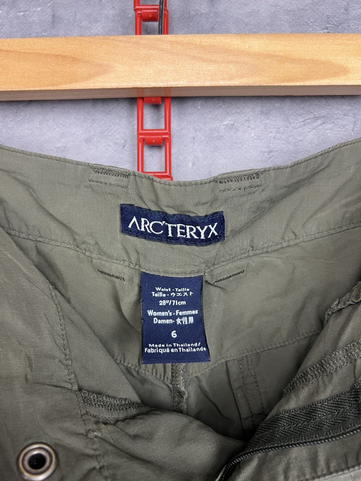 Arc'teryx Arc'teryx Women's Olive Green High Rise Straight Leg Pants 6 Size 28" / US 6 / IT 42 - 11 Thumbnail