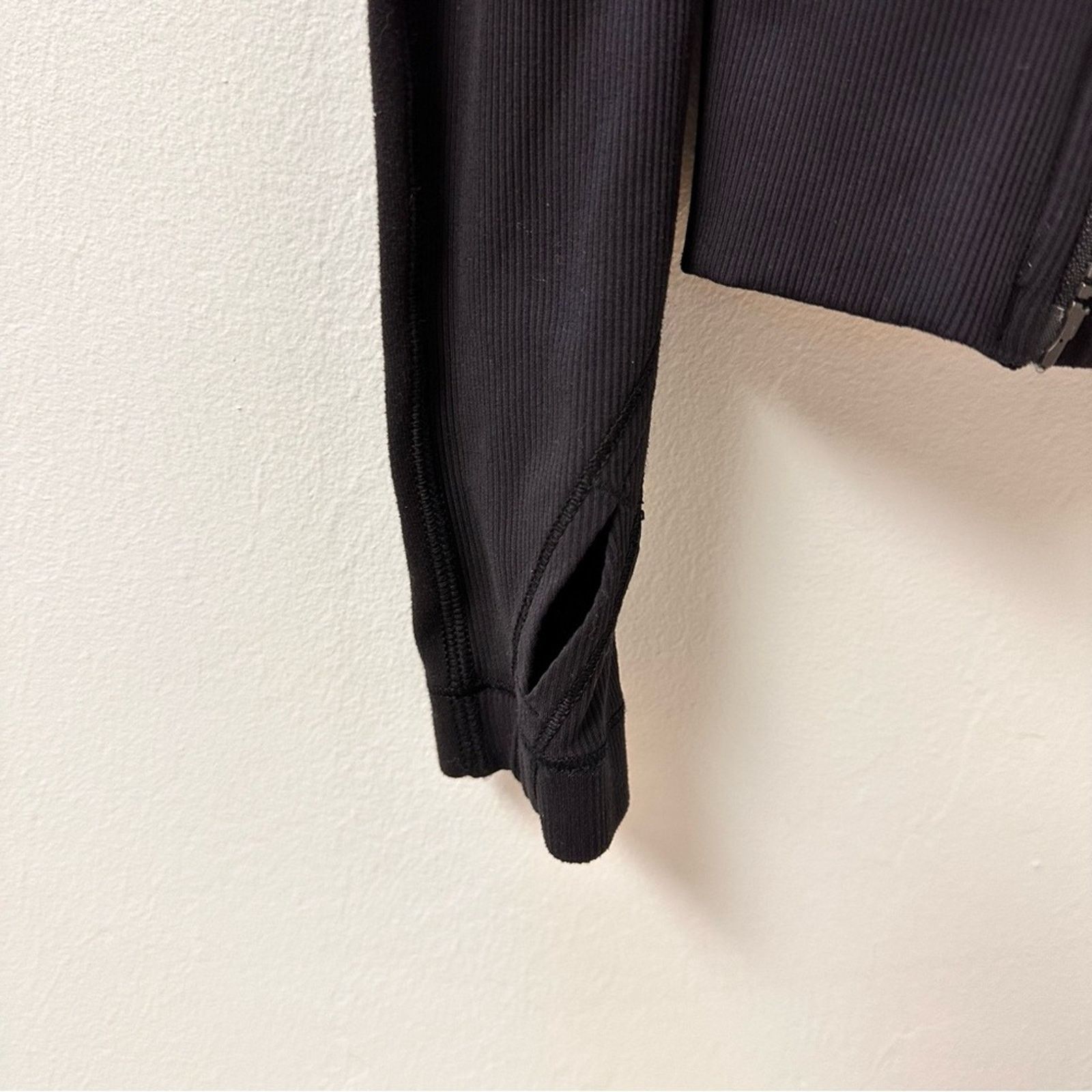 Lululemon Lululemon Bhakti Yoga Jacket - Size 8 - Black Size M / US 6-8 / IT 42-44 - 11 Thumbnail