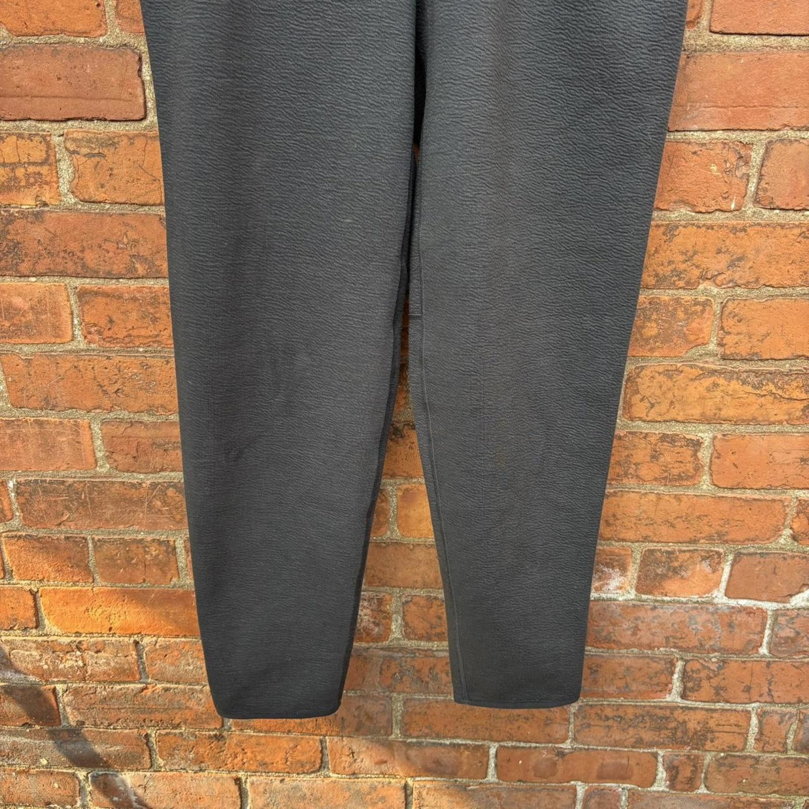 Lululemon lululemon joggers mens large sweatpants Size US 34 / EU 50 - 3 Thumbnail