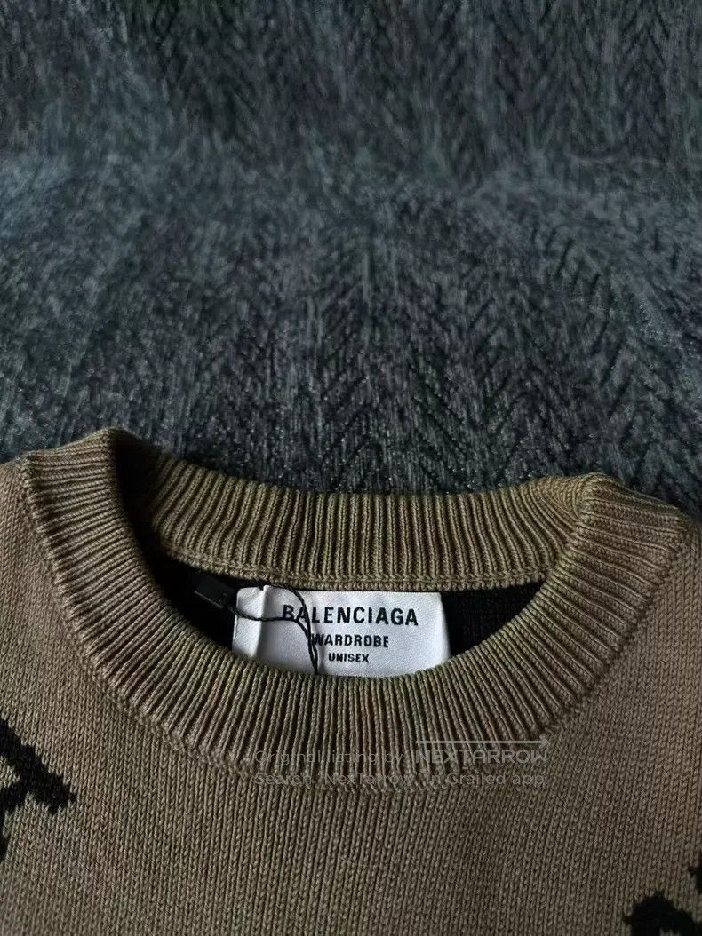 Balenciaga Balenciaga Khaki color bulletproof sweater Size US XS / EU 42 / 0 - 4 Thumbnail