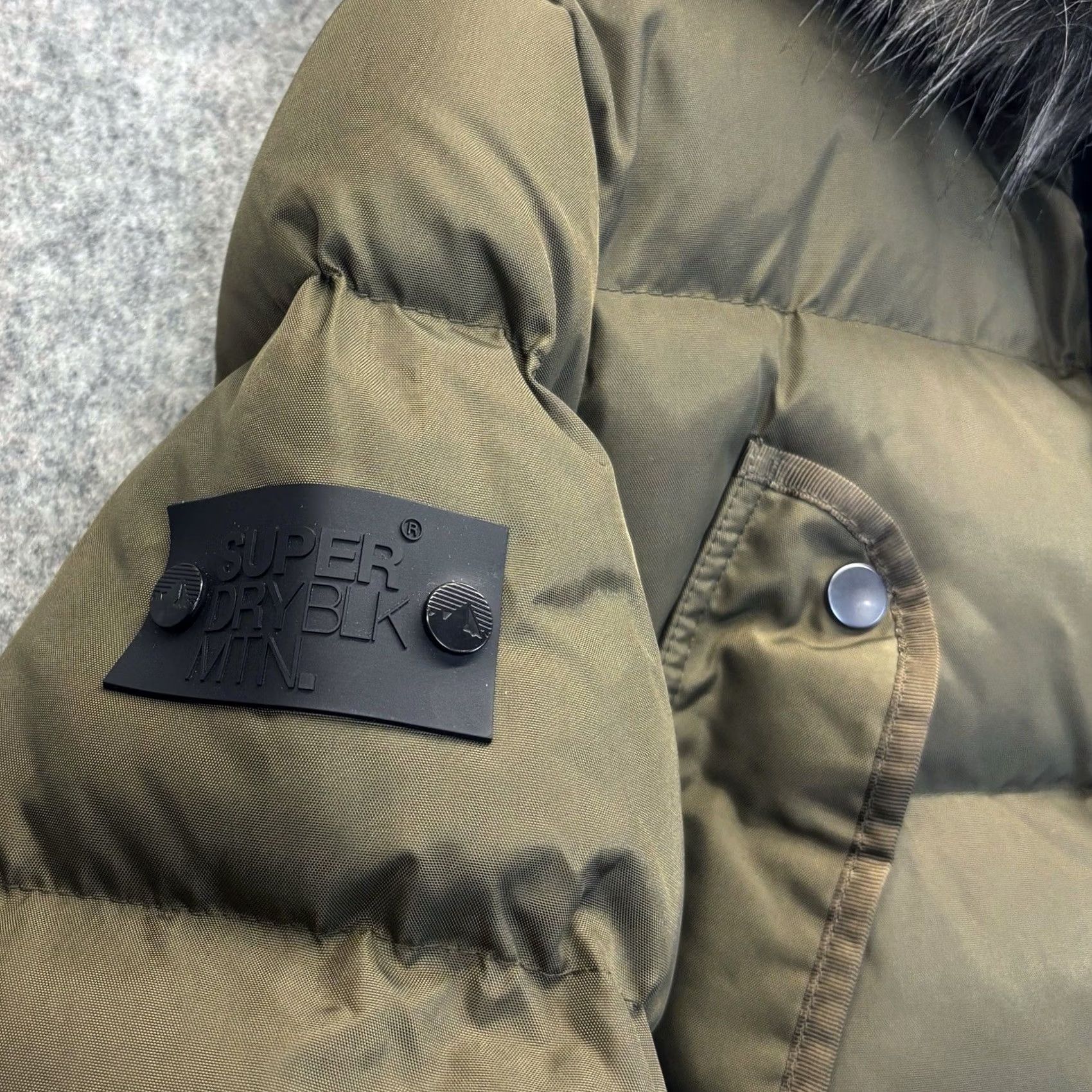Superdry VINTAGE? No. Size US M / EU 48-50 / 2 - 5 Thumbnail