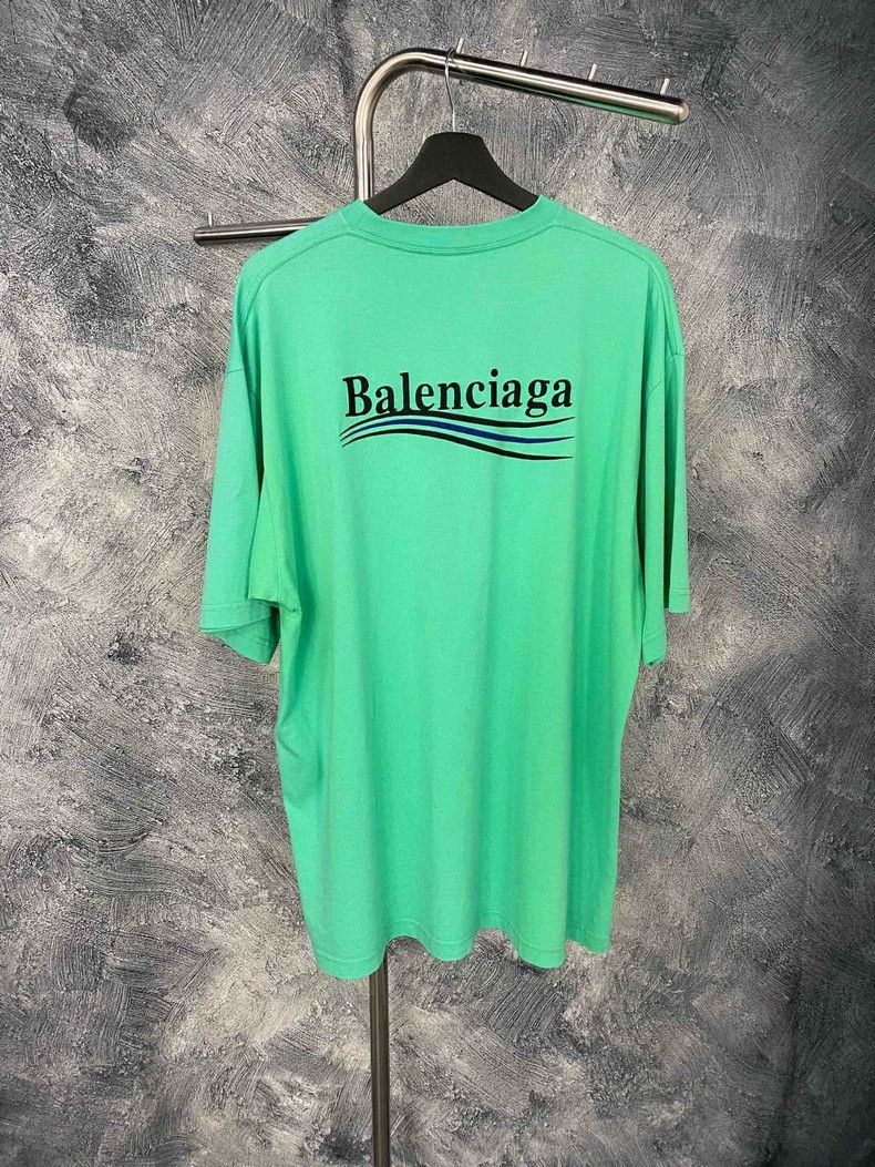 Balenciaga Balenciaga Large T-shirt green Size US M / EU 48-50 / 2 - 7 Thumbnail