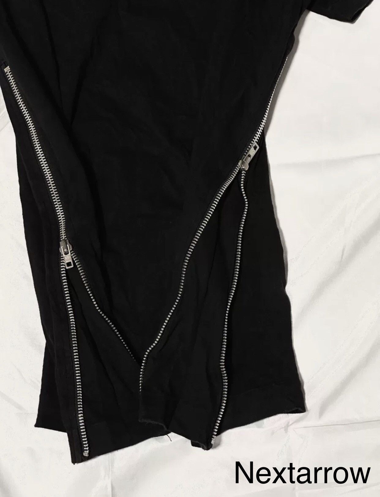 Comme des Garcons Black double zipper short sleeved T-shirt 2412-Nextarrow Size US XL / EU 56 / 4 - 2 Thumbnail