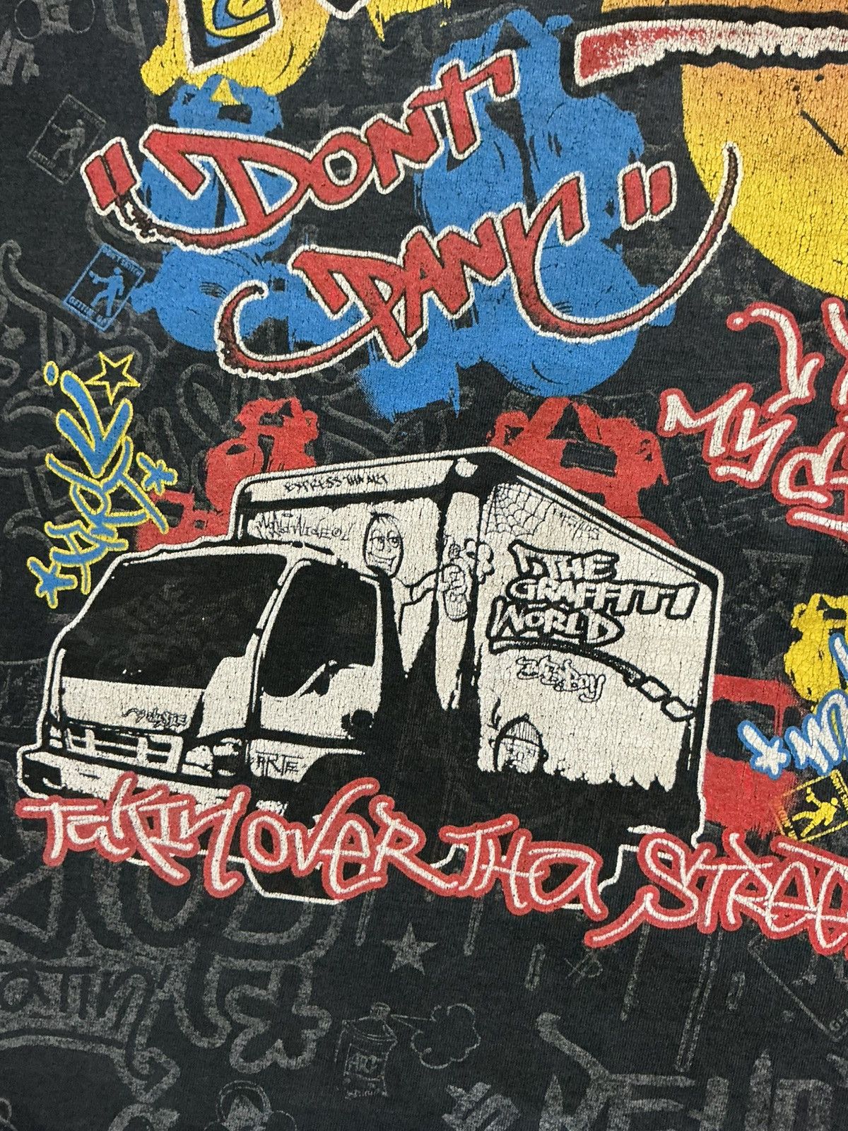 Other Vintage Graffiti World Art Takin Over Tha Streets T-Shirt Size US L / EU 52-54 / 3 - 4 Thumbnail