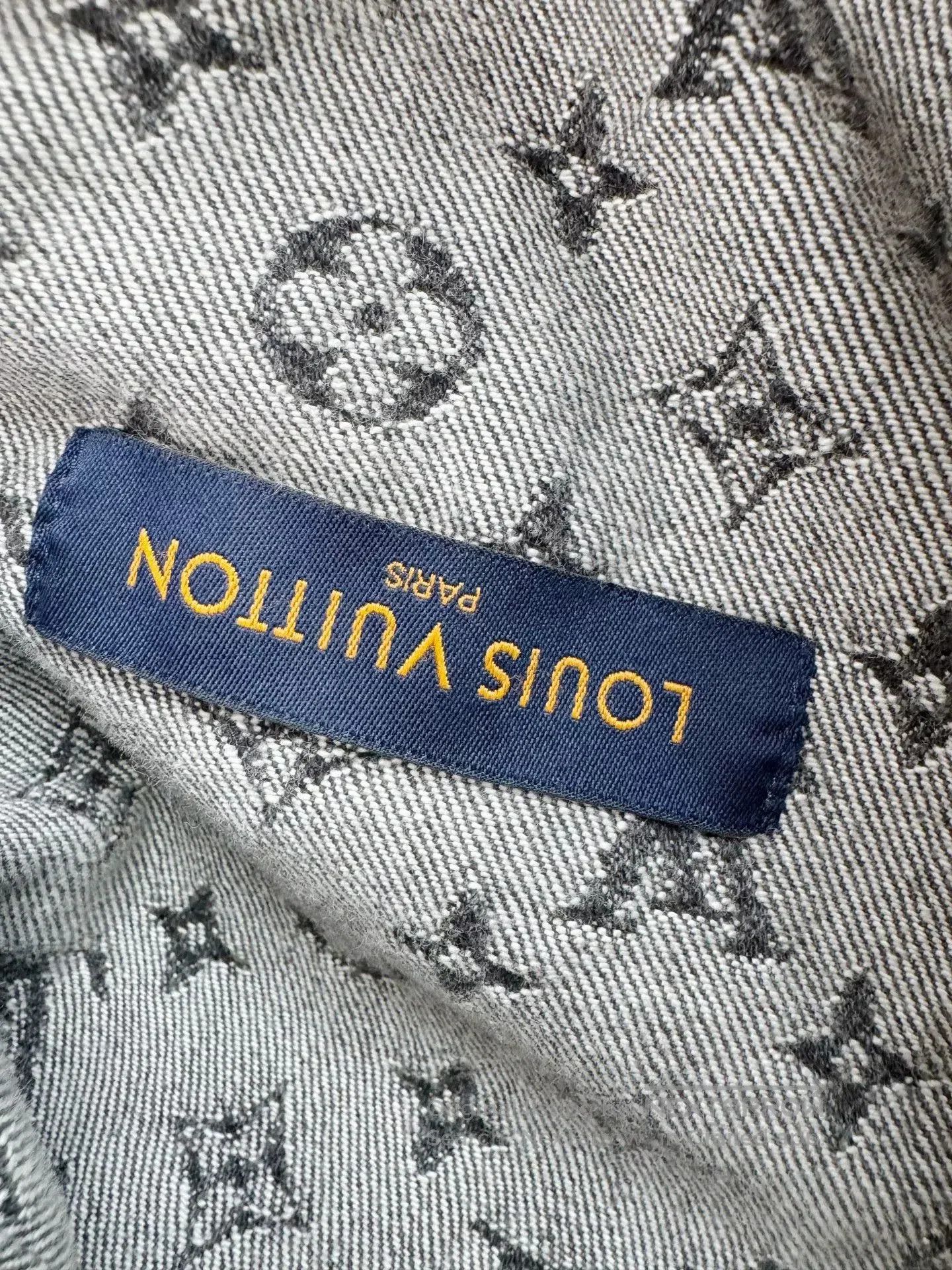 Louis Vuitton Louis Vuitton Full Logo Denim Jacket. Size US L / EU 52-54 / 3 - 5 Thumbnail