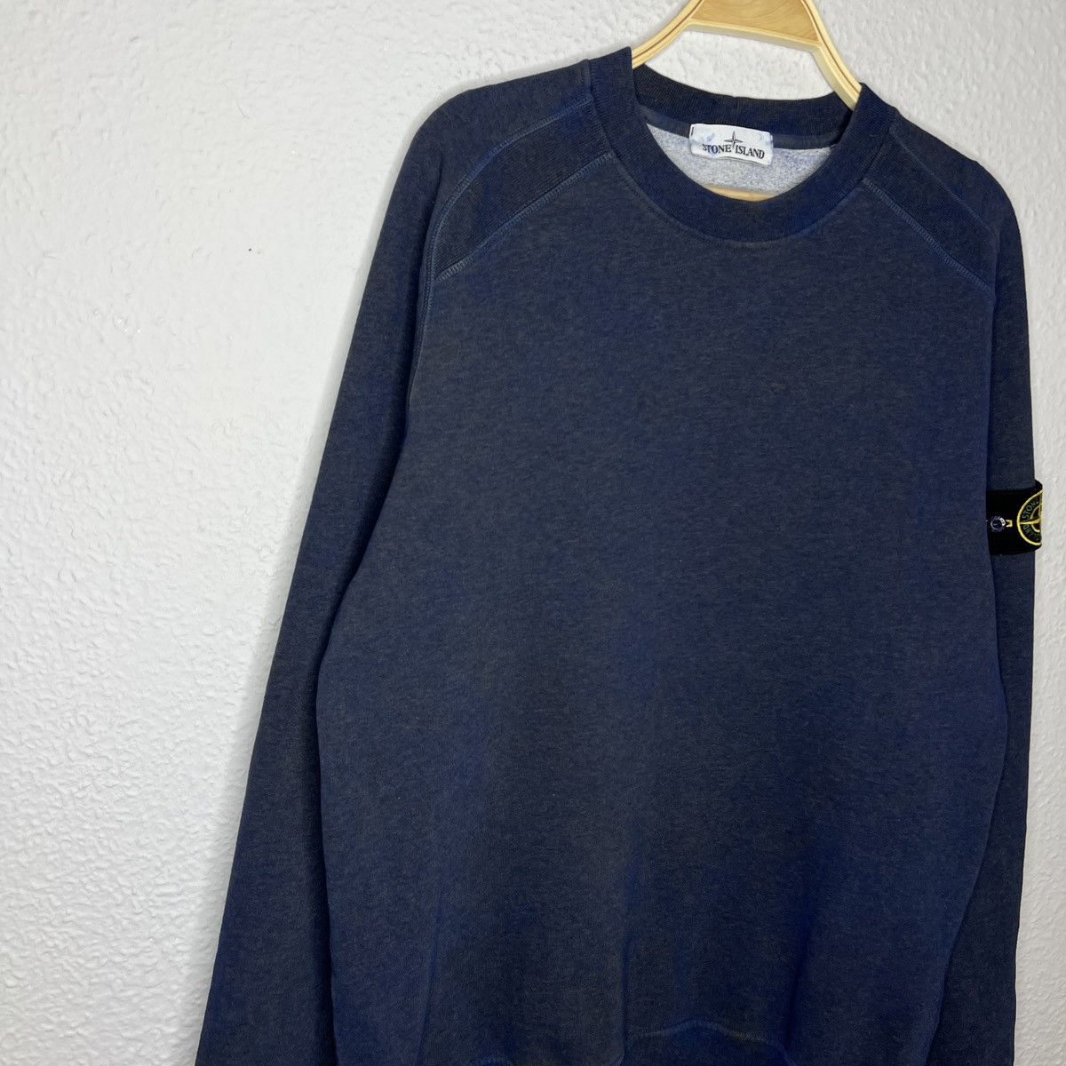 Stone Island Stone Island Sweatshirt Crewneck Navy Dye Badge Patch Size US XL / EU 56 / 4 - 3 Thumbnail