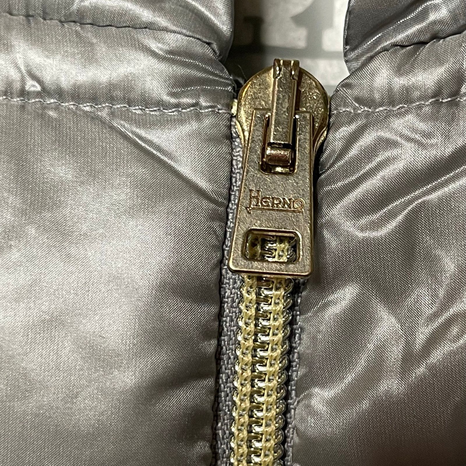Herno Herno silver puff lightweight vest sz M Size M / US 6-8 / IT 42-44 - 3 Thumbnail