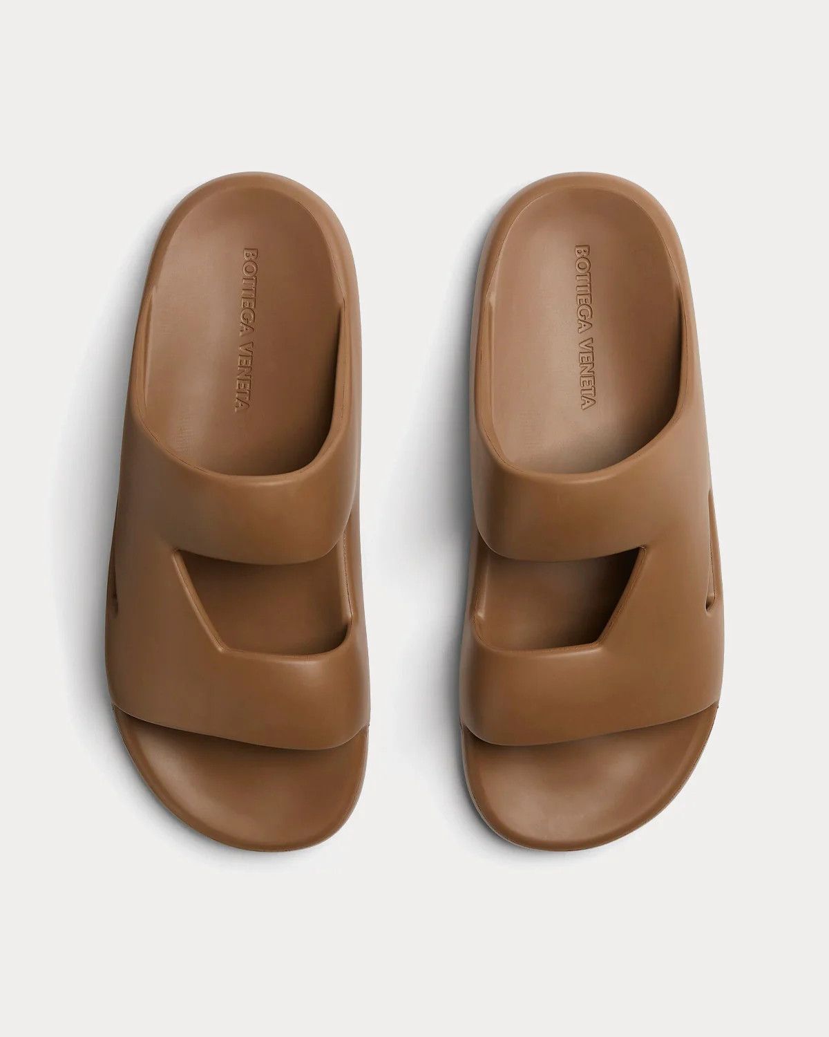 Bottega Veneta o1bcso1str0824 Band Slide in Brown Size US 8 / EU 41 - 2 Thumbnail