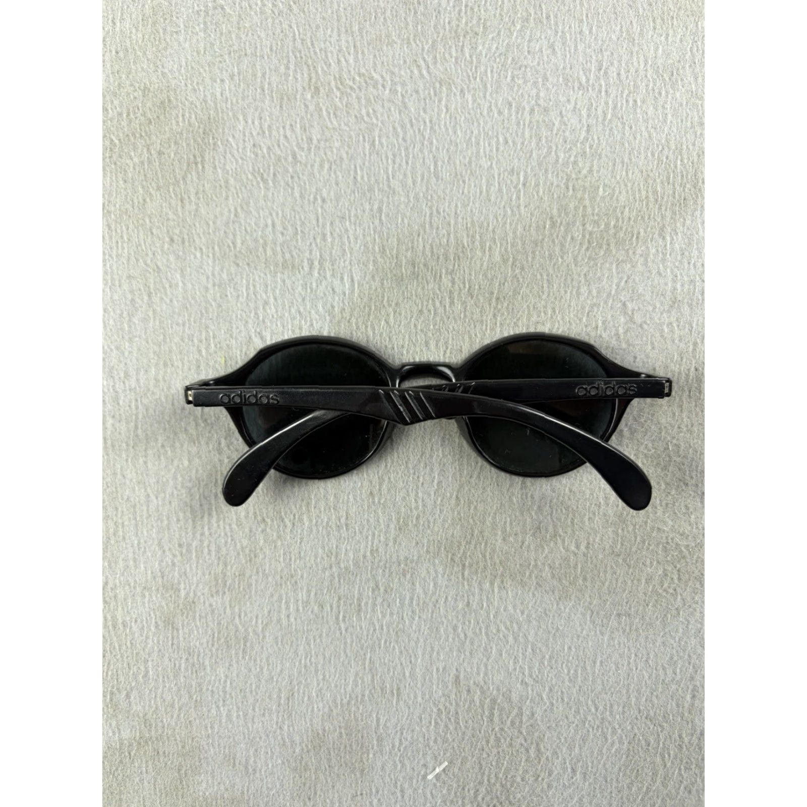 Adidas VINTAGE Adidas Sunglasses by Masters A226 Austria Black UV400 Unisex Adults 90s Sports Black Lens Size ONE SIZE - 4 Thumbnail