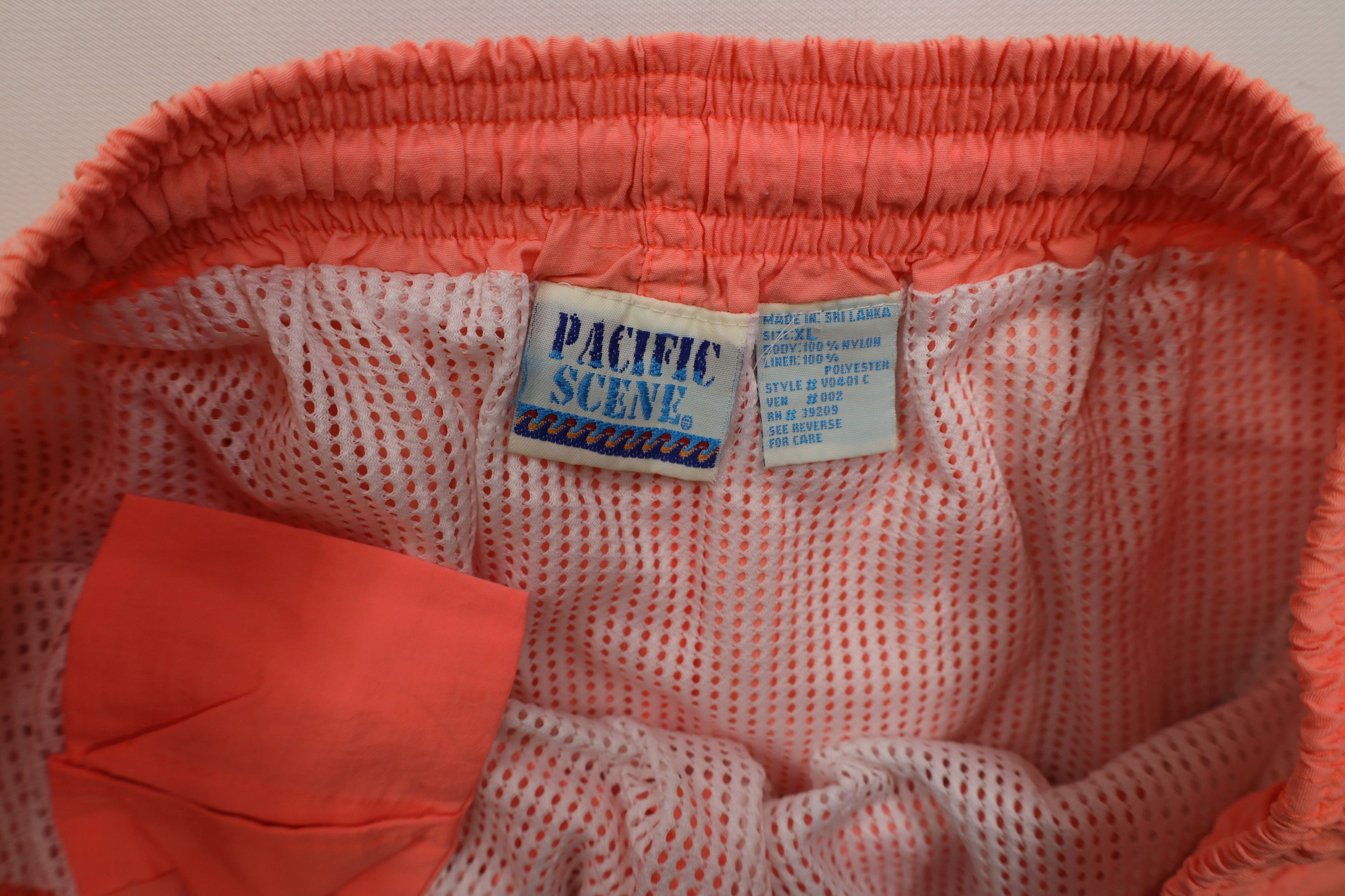 Vintage Vintage 90s Streetwear Above Knee Shorts Swim Trunks Coral Size US 36 / EU 52 - 5 Thumbnail