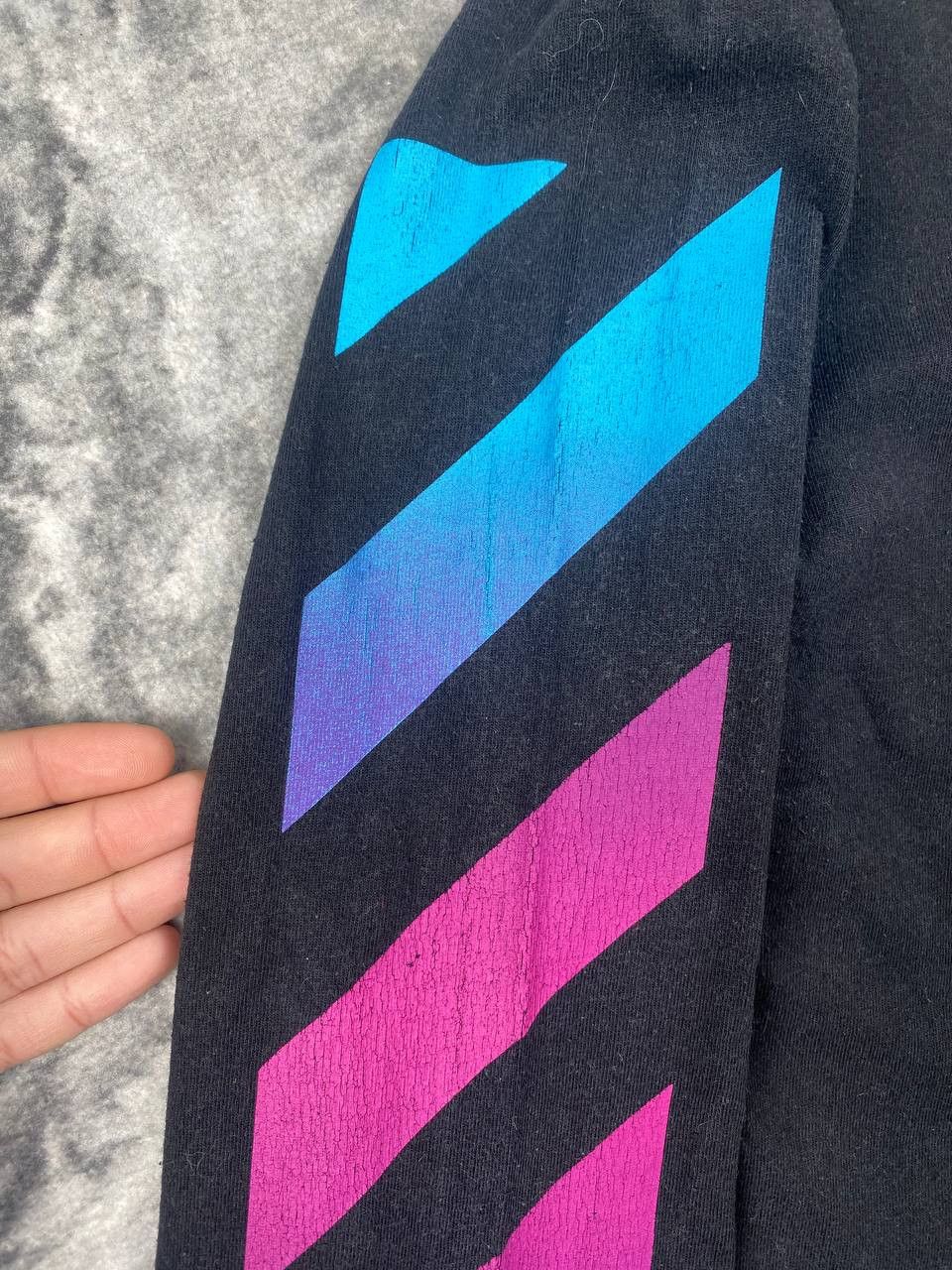 Off-White Off White Diagonal Gradient Long Sleeve Big Logo Men Size US L / EU 52-54 / 3 - 9 Thumbnail