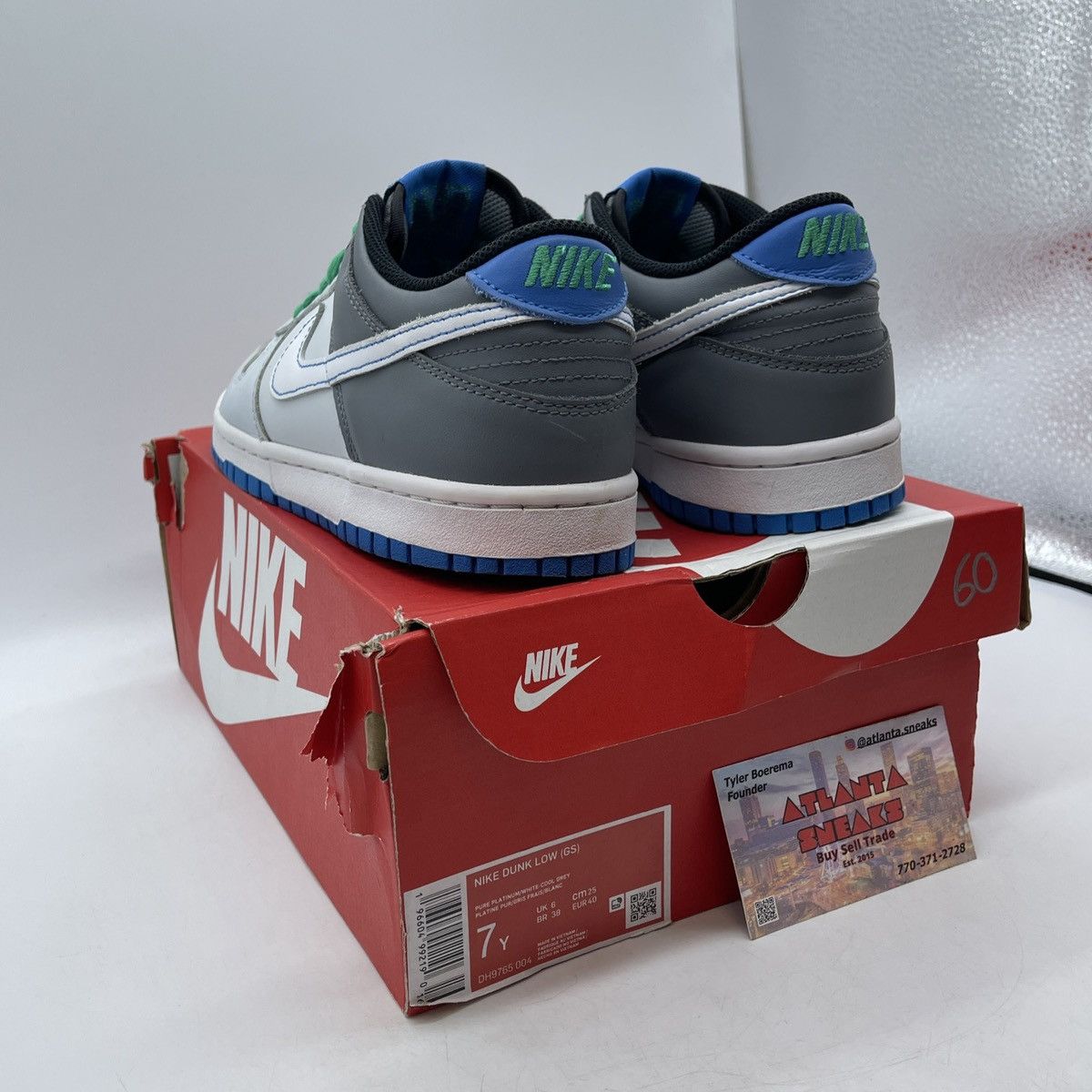 Nike Dunk low gs pure platinum photo blue Size US 7 / EU 40 - 4 Thumbnail