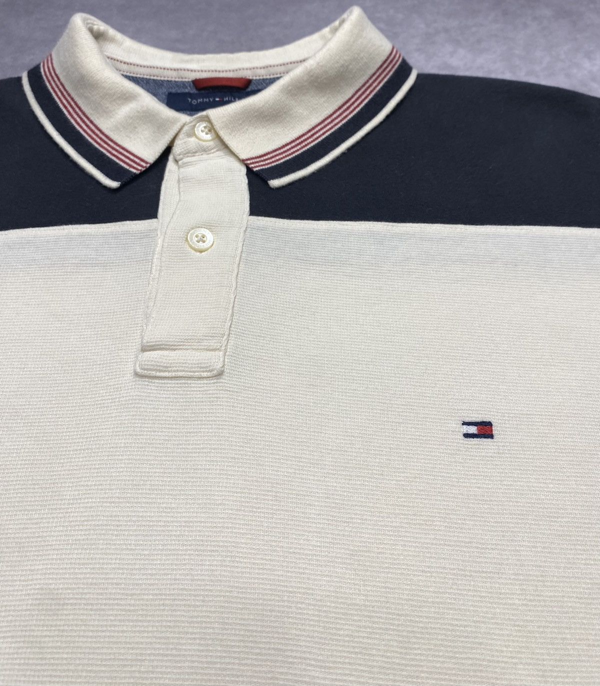 Tommy Hilfiger 90’s Tommy Hilfiger Color-Blocked Polo Shirt Size US XL / EU 56 / 4 - 2 Thumbnail