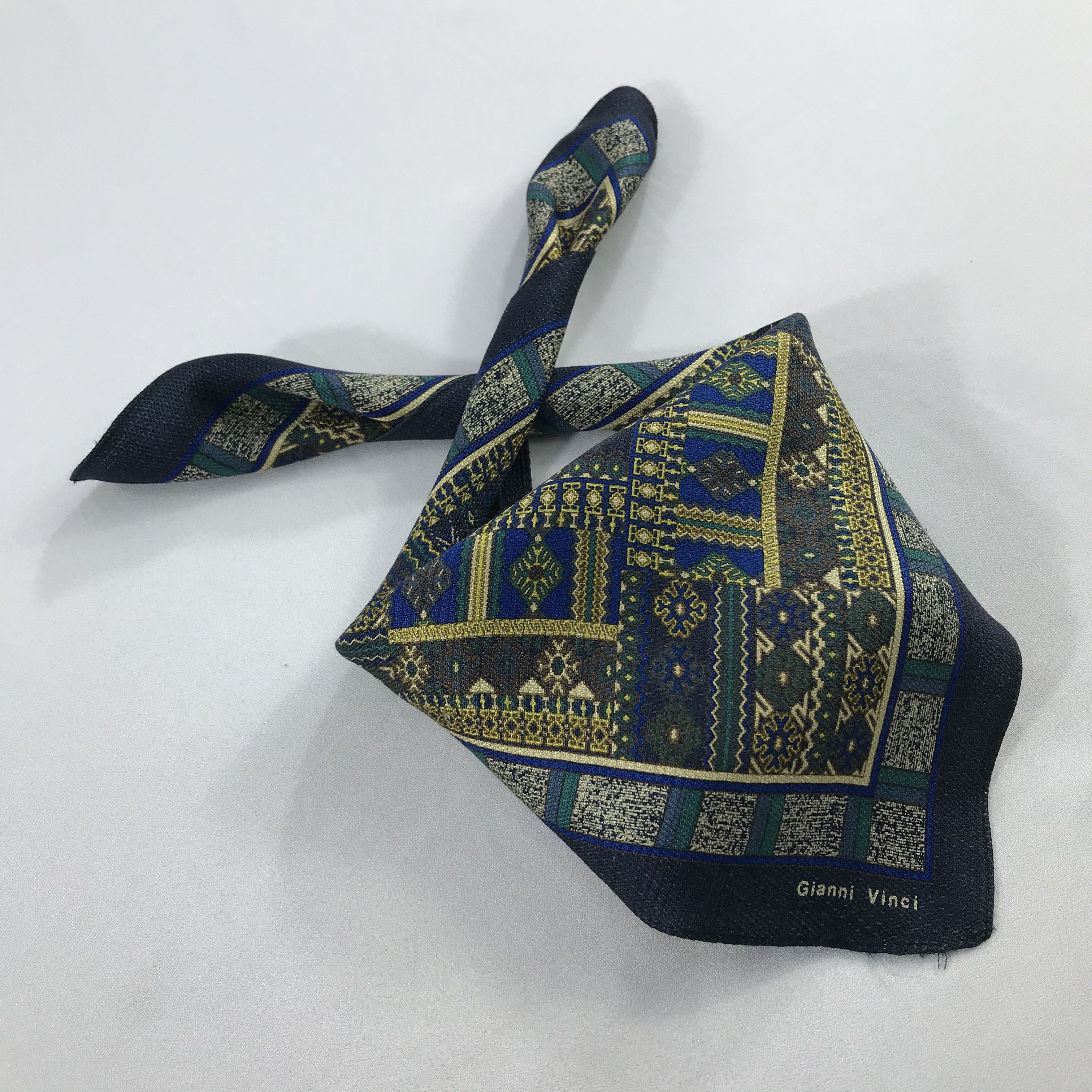 Vintage Gianni Vinci Bandana / Handkerchief / Neckerchief - S2563 Size ONE SIZE - 4 Thumbnail