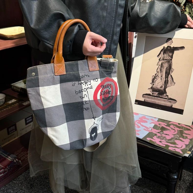 Vivienne Westwood Vivienne Westwood size os Vinyl patchwork graffiti handbag Size ONE SIZE - 2 Thumbnail
