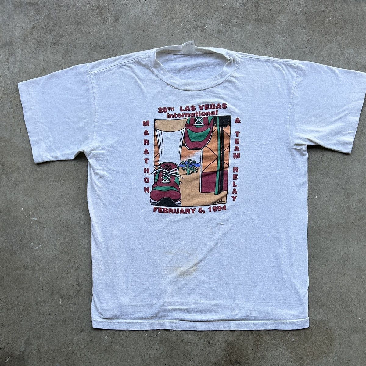 Vintage vintage 28th Las Vegas International Marathon Tee Size US L / EU 52-54 / 3 - 1 Thumbnail