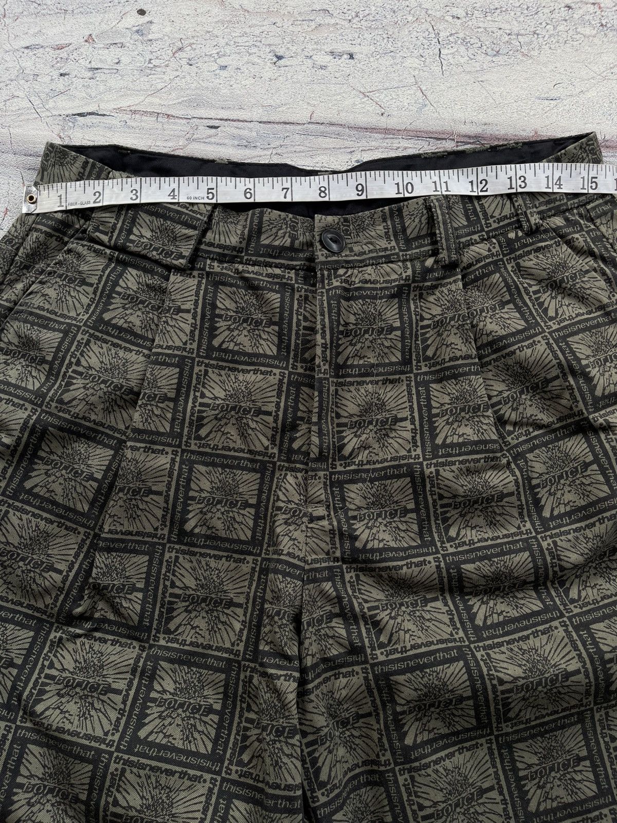 thisisneverthat Thisisneverthat all over print police pants Size US 31 - 8 Thumbnail