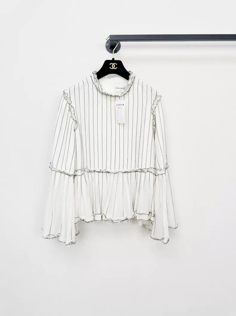 Chanel Chanel White shirt Size XS / US 0-2 / IT 36-38 - 1 Thumbnail