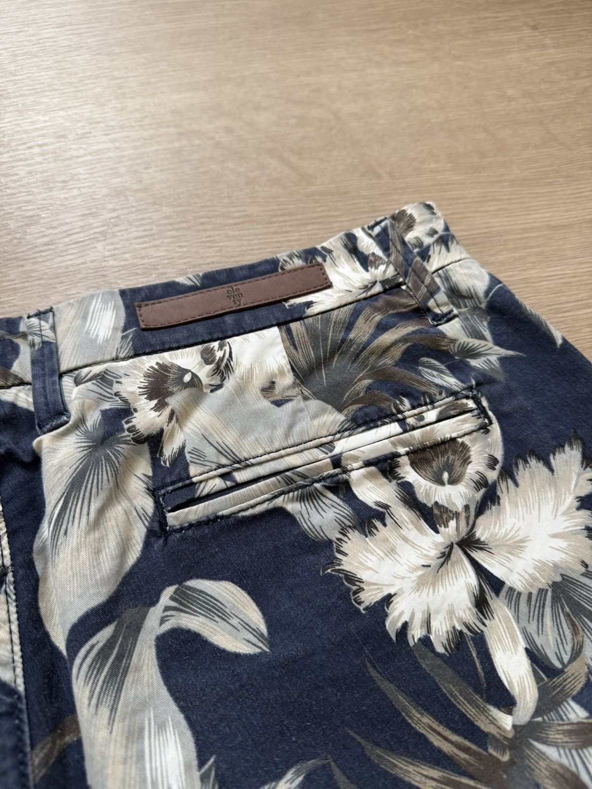 Eleventy Eleventy floral shorts Size US 33 - 2 Thumbnail