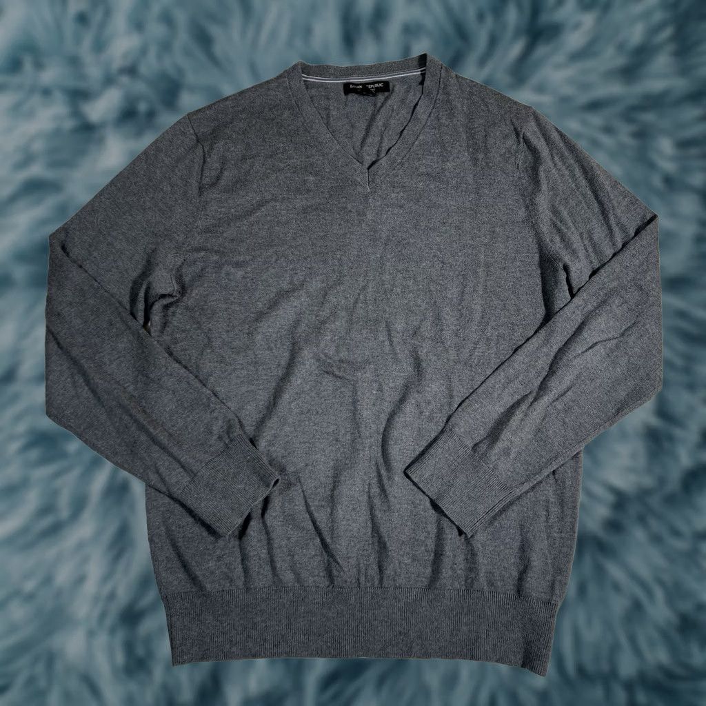 Banana Republic Banana Republic Sweater V-Neck Gray Medium Pullover Cashmere Silk Cotton Mens Size US M / EU 48-50 / 2 - 1 Thumbnail