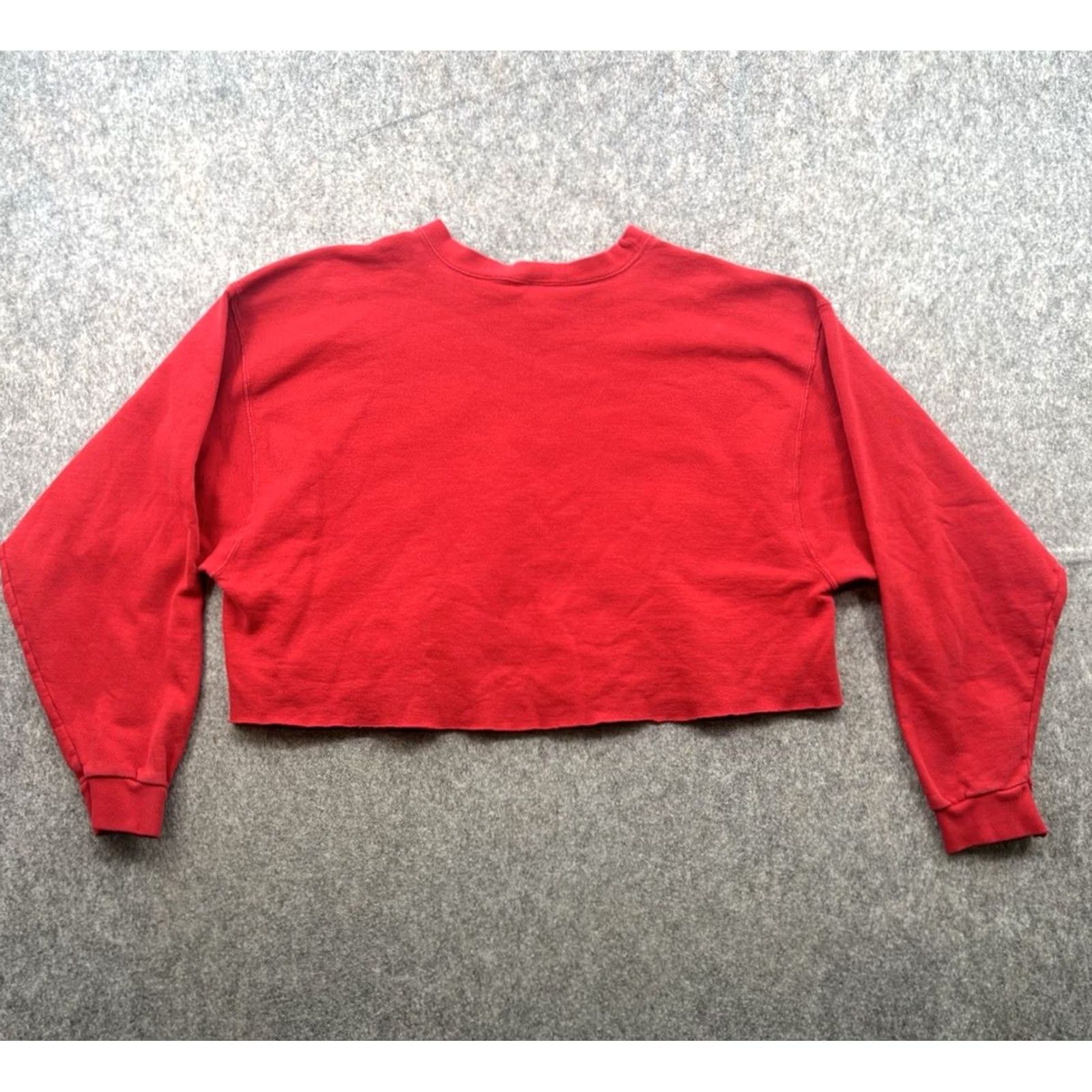 Nike VINTAGE Nike Women's Cropped Red Long Sleeve Sweatshirt XL Shirt Women Red 1990s Graphic Sportswear/Bangladesh Size XL / US 12-14 / IT 48-50 - 7 Thumbnail