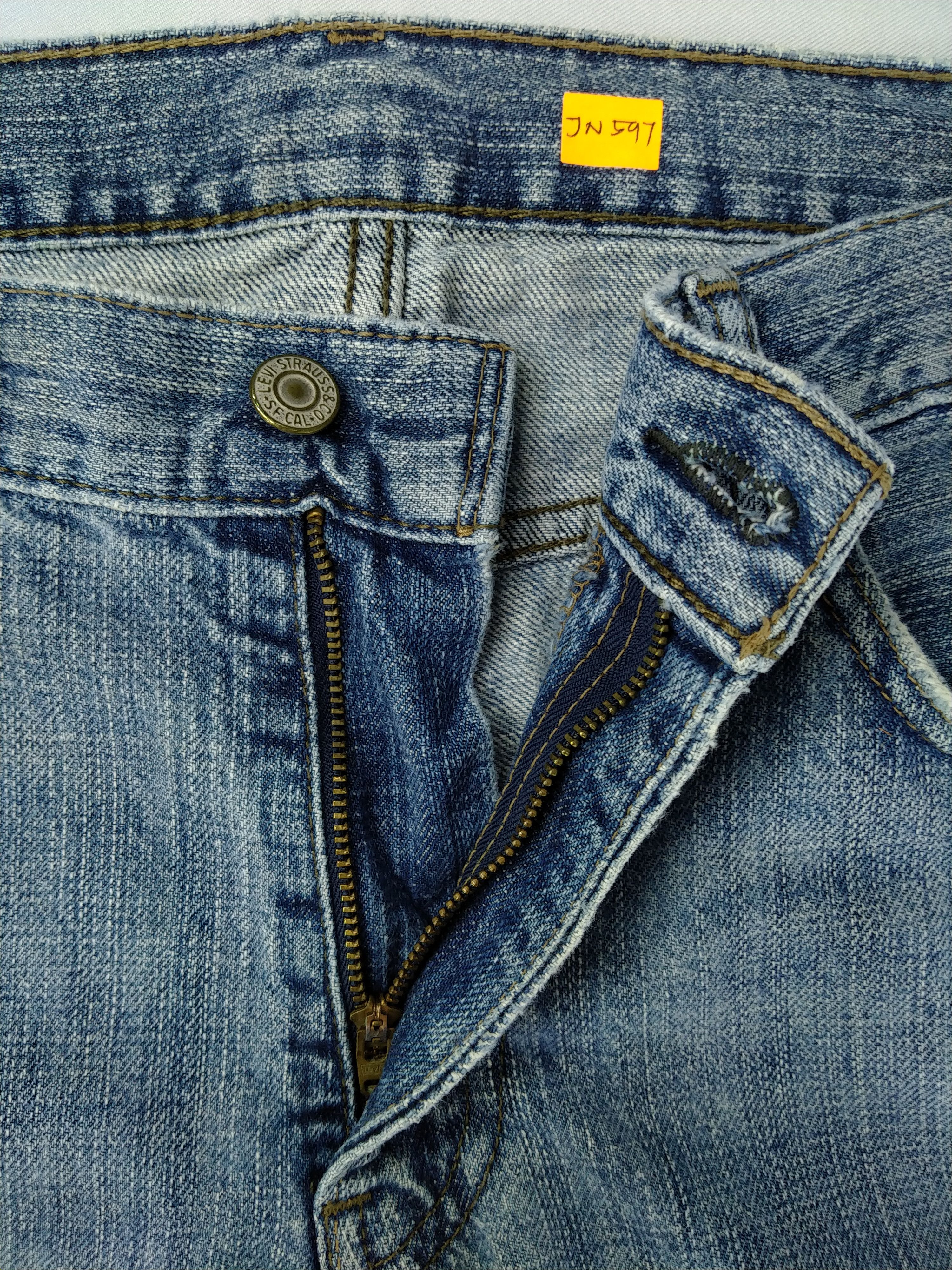 Japanese Brand Levi's 514 Faded Blue Denim 33x30.5 -JN597 Size US 33 - 6 Thumbnail