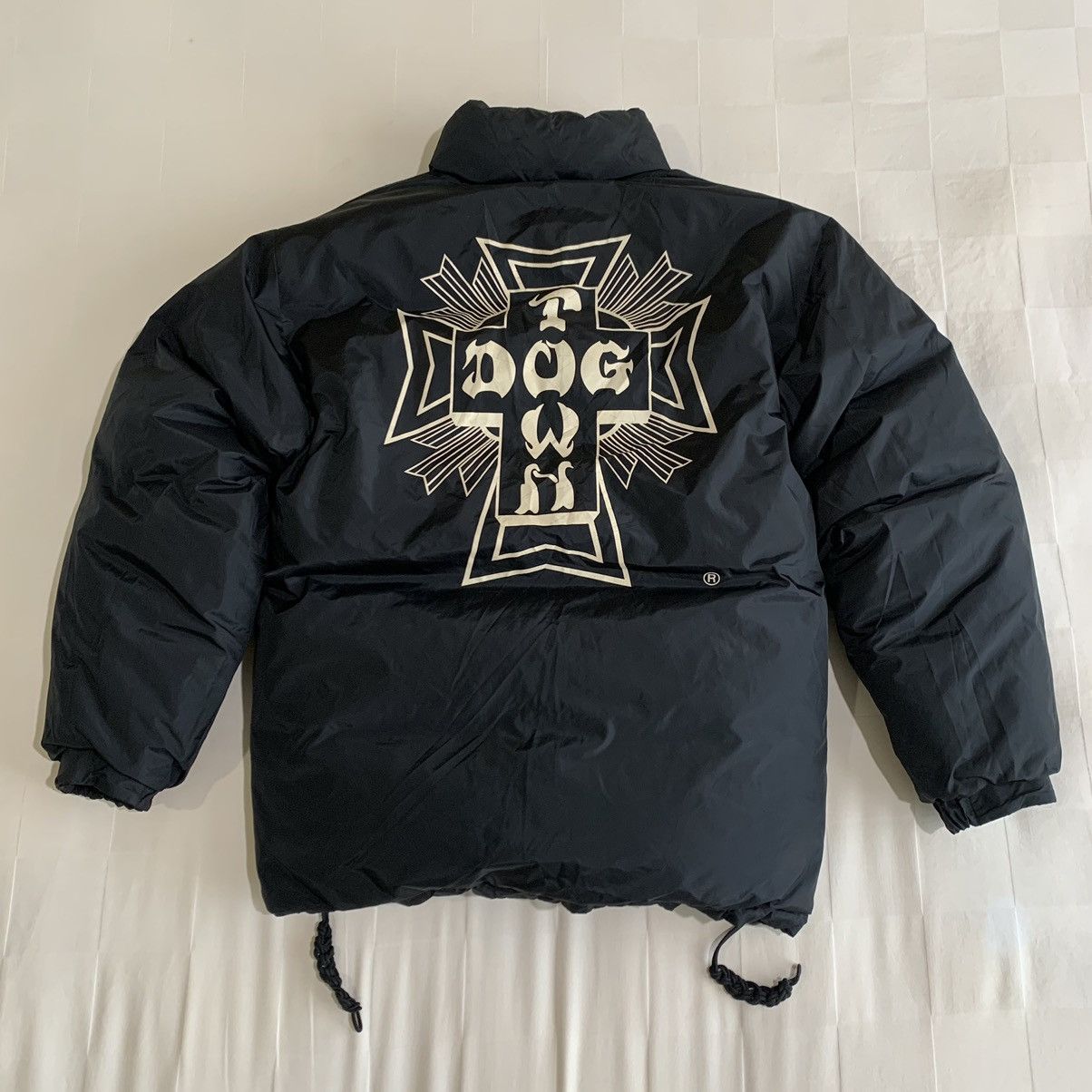 Dogtown Vtg Dogtown Big Cross Logo Reversible Puffer Jackets Black Size US L / EU 52-54 / 3 - 1 Thumbnail