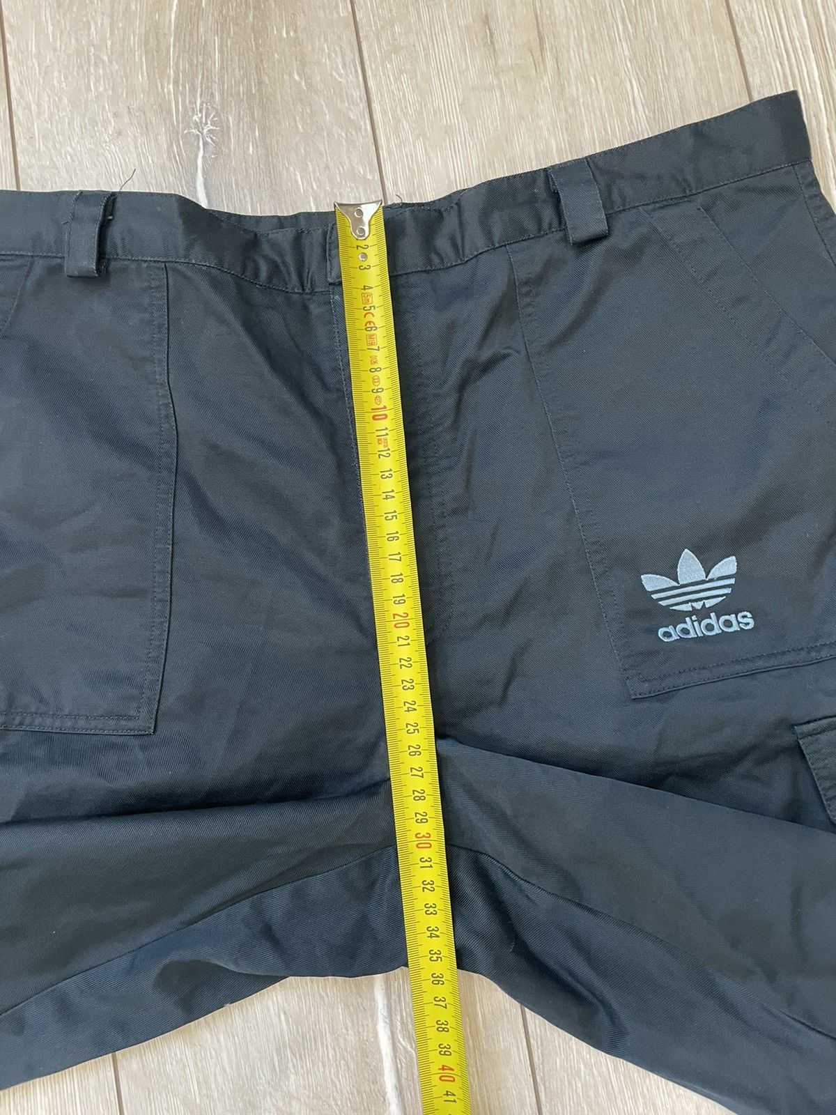 Adidas × Vintage Vintage Adidas Originals Cargo Shorts Mens Blue Satin 1990s Size US 33 - 13 Thumbnail