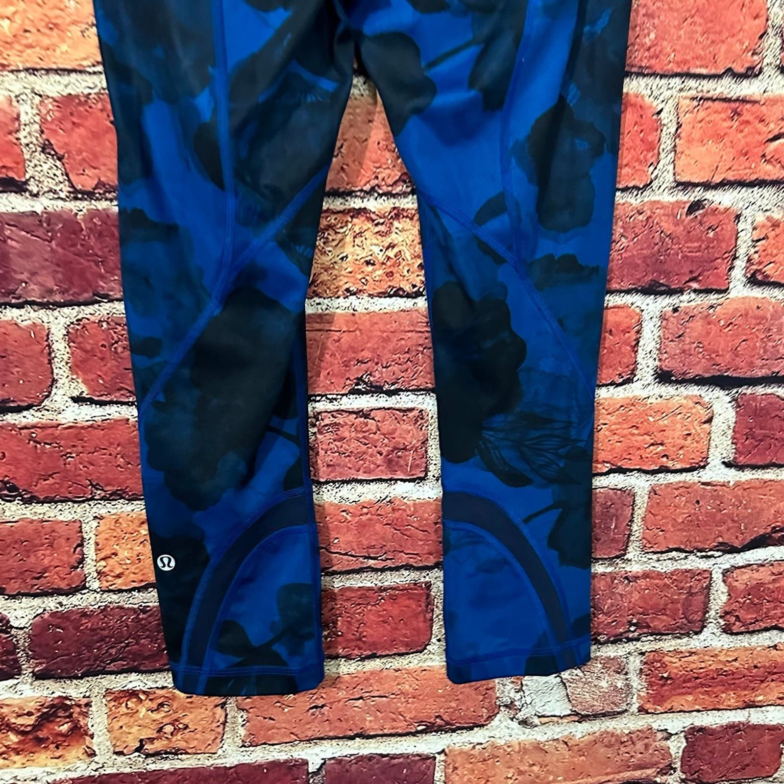 Lululemon lululemon leggings size 6 Size 28" / US 6 / IT 42 - 6 Thumbnail