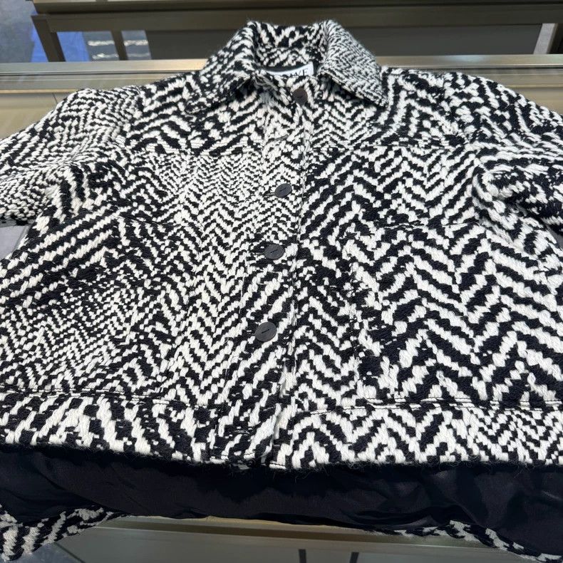 Loewe LOEWE Loose long sleeve jacket with single row texture lap Size S / US 4 / IT 40 - 2 Thumbnail